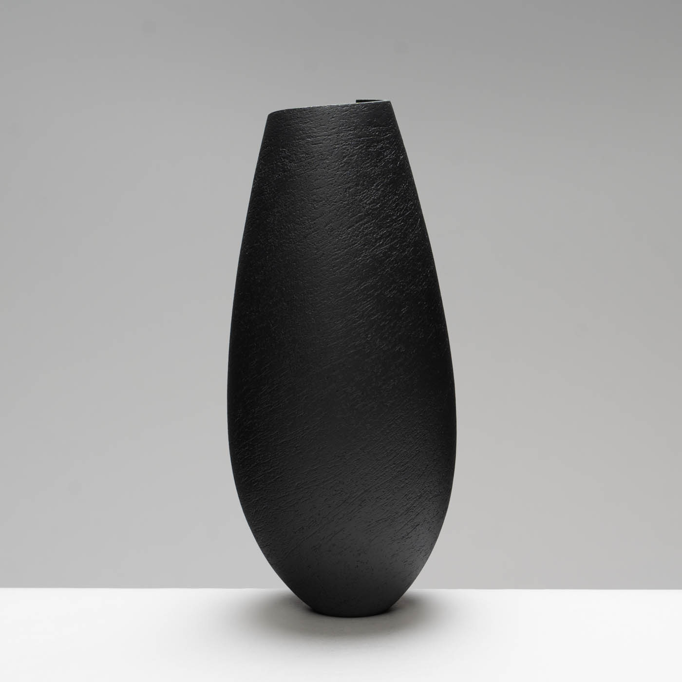 ASH259X81 Black Cut and Altered Vessel