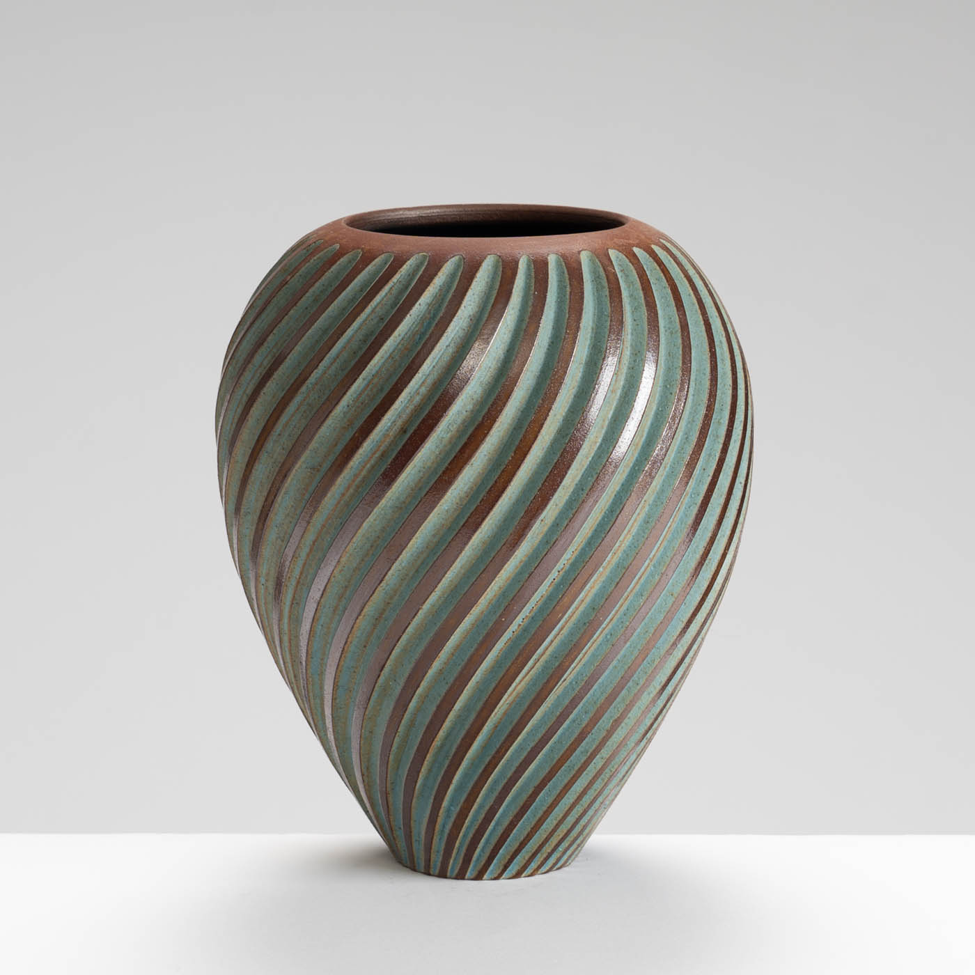 EM183Y959 Carved Ball