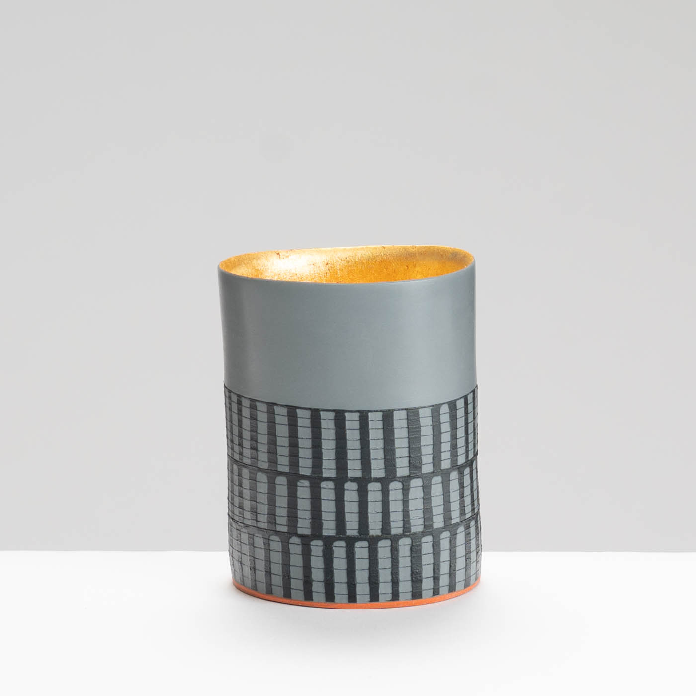 LS345Y787 Small Charcoal Vessel with 23ct Gold Interior
