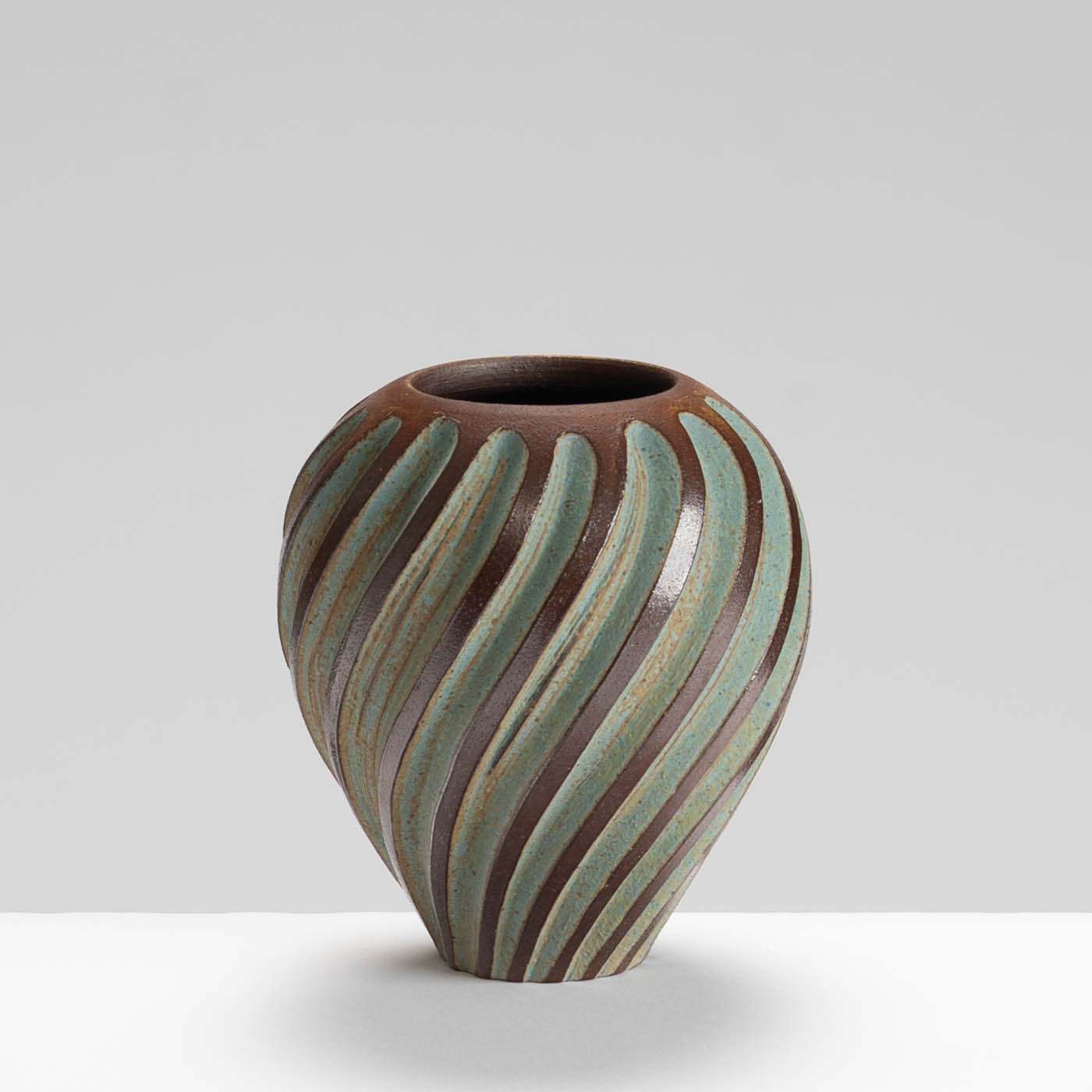 EM183Y960 Mini Carved Ball