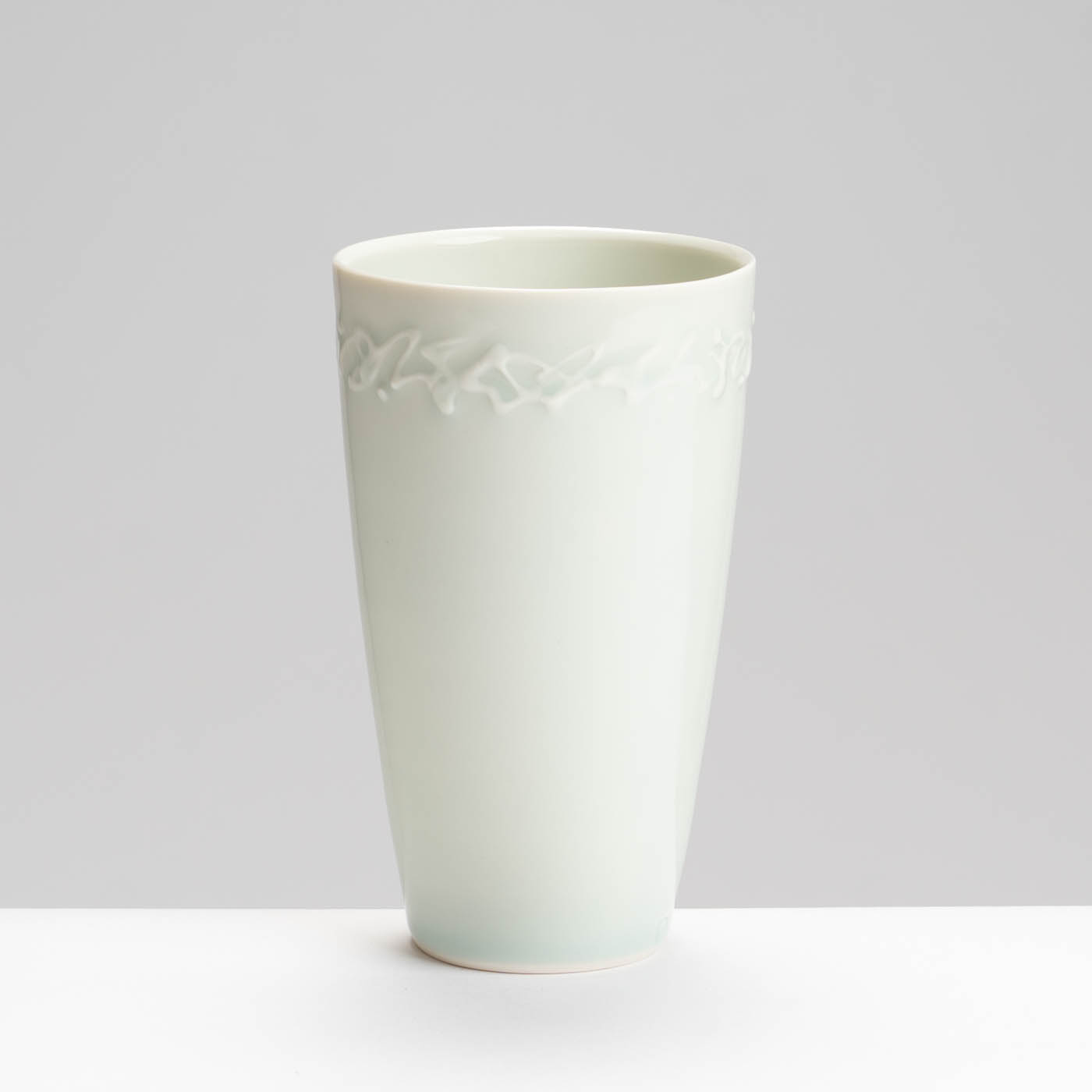 RH578Y129 Beaker Vase Pale Celadon