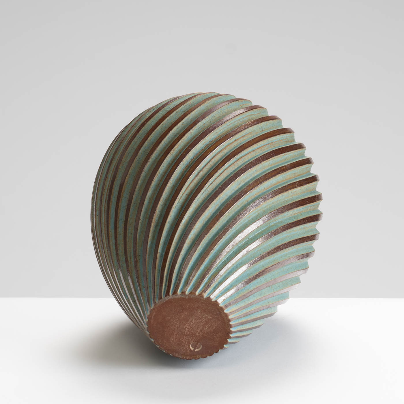 EM183Y959 Carved Ball