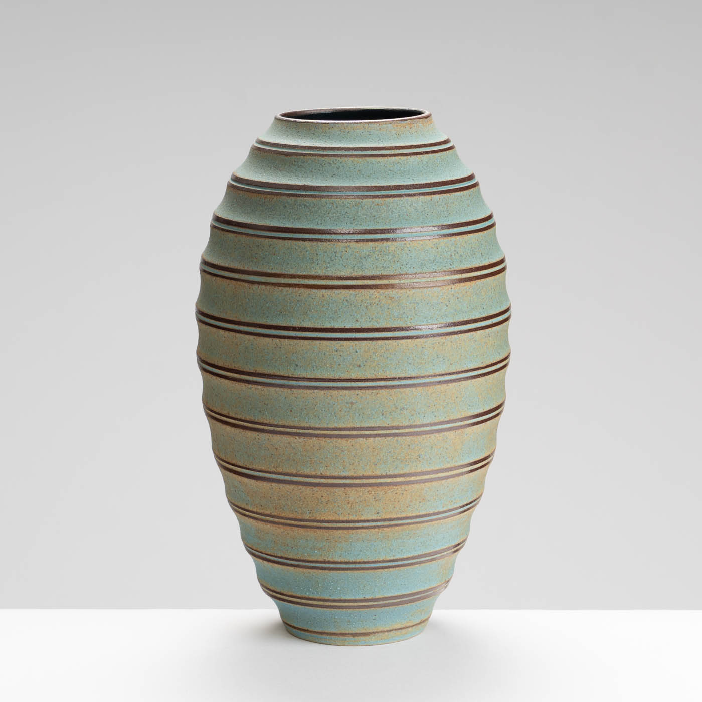 EM183Y957 Lantern Vase
