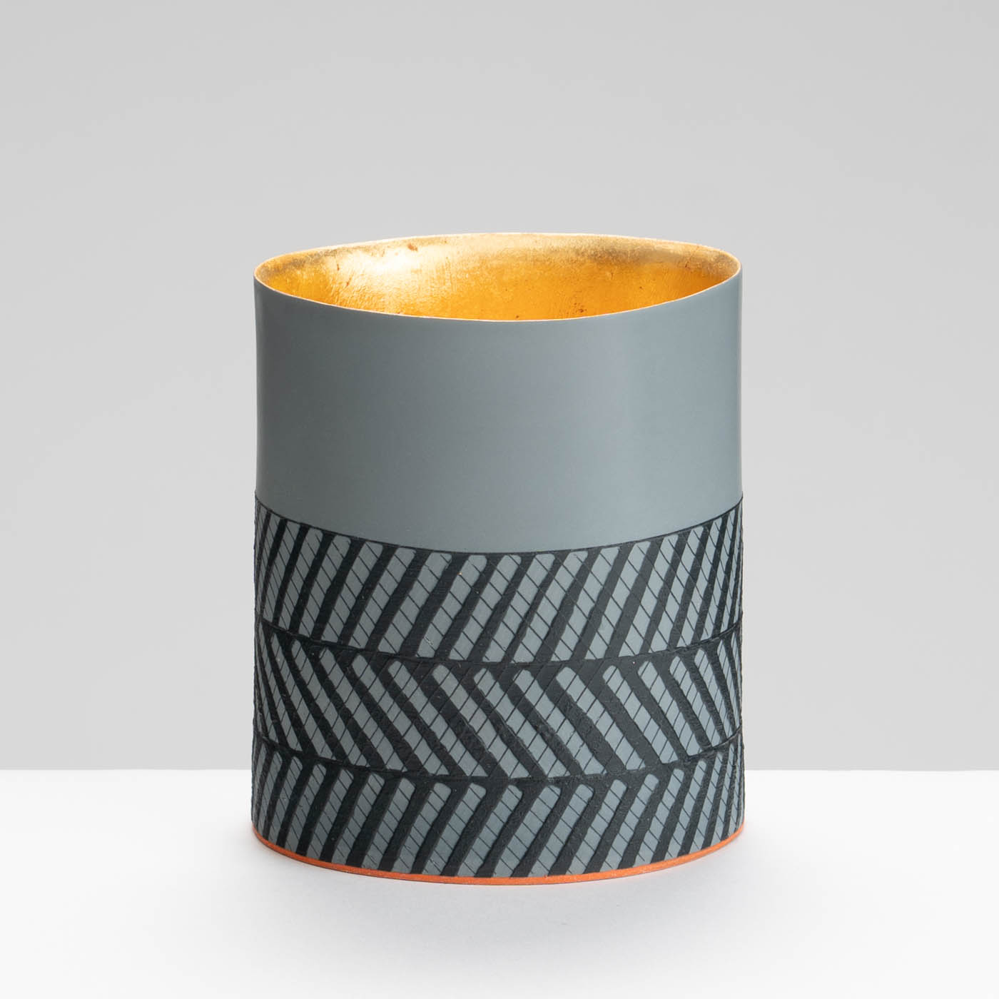 LS345Y786 Charcoal Cylinder Vessel with 23ct Gold Interior