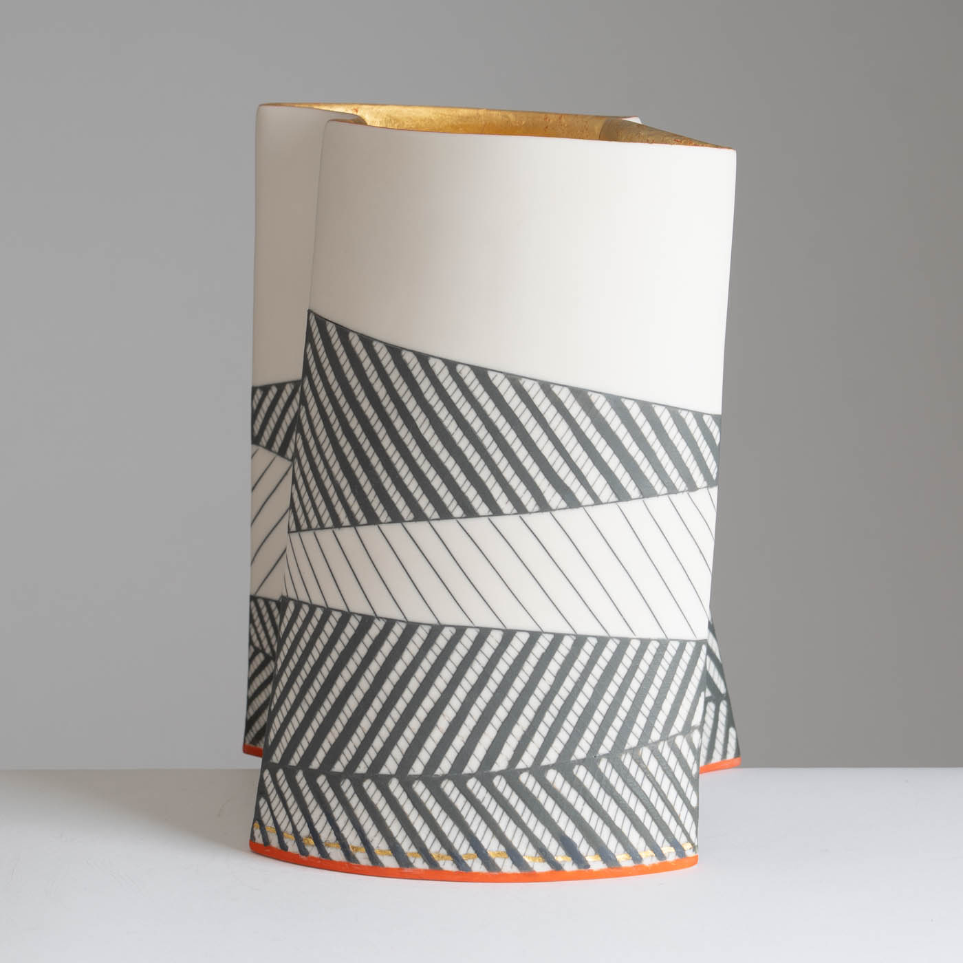 LS345Y791 Large Concave/Convex Vessel with 23ct Gold Interior (Kintsugi )