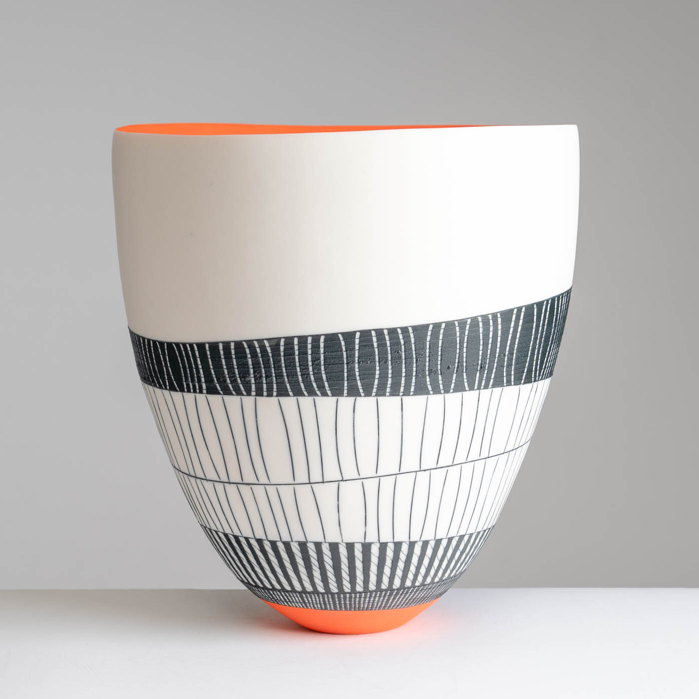LS345Y736 Large Bowl with Deep Orange Interior