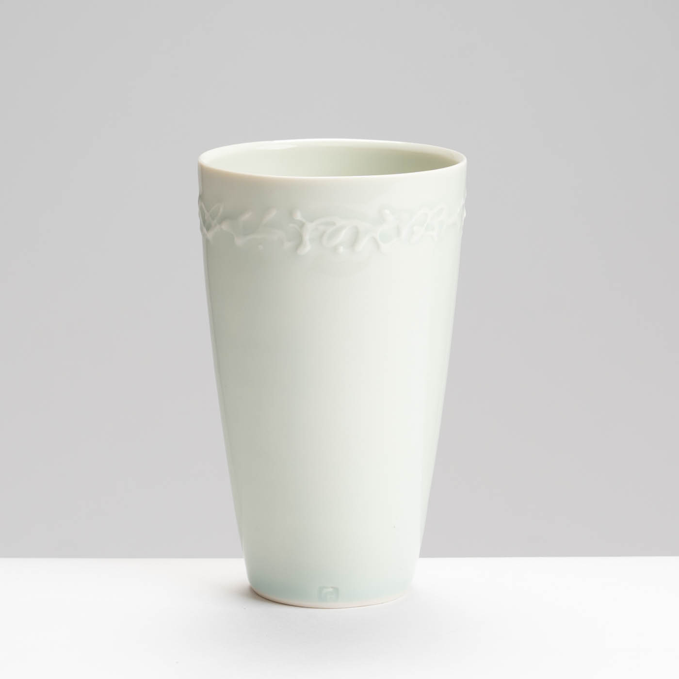 RH578Y129 Beaker Vase Pale Celadon