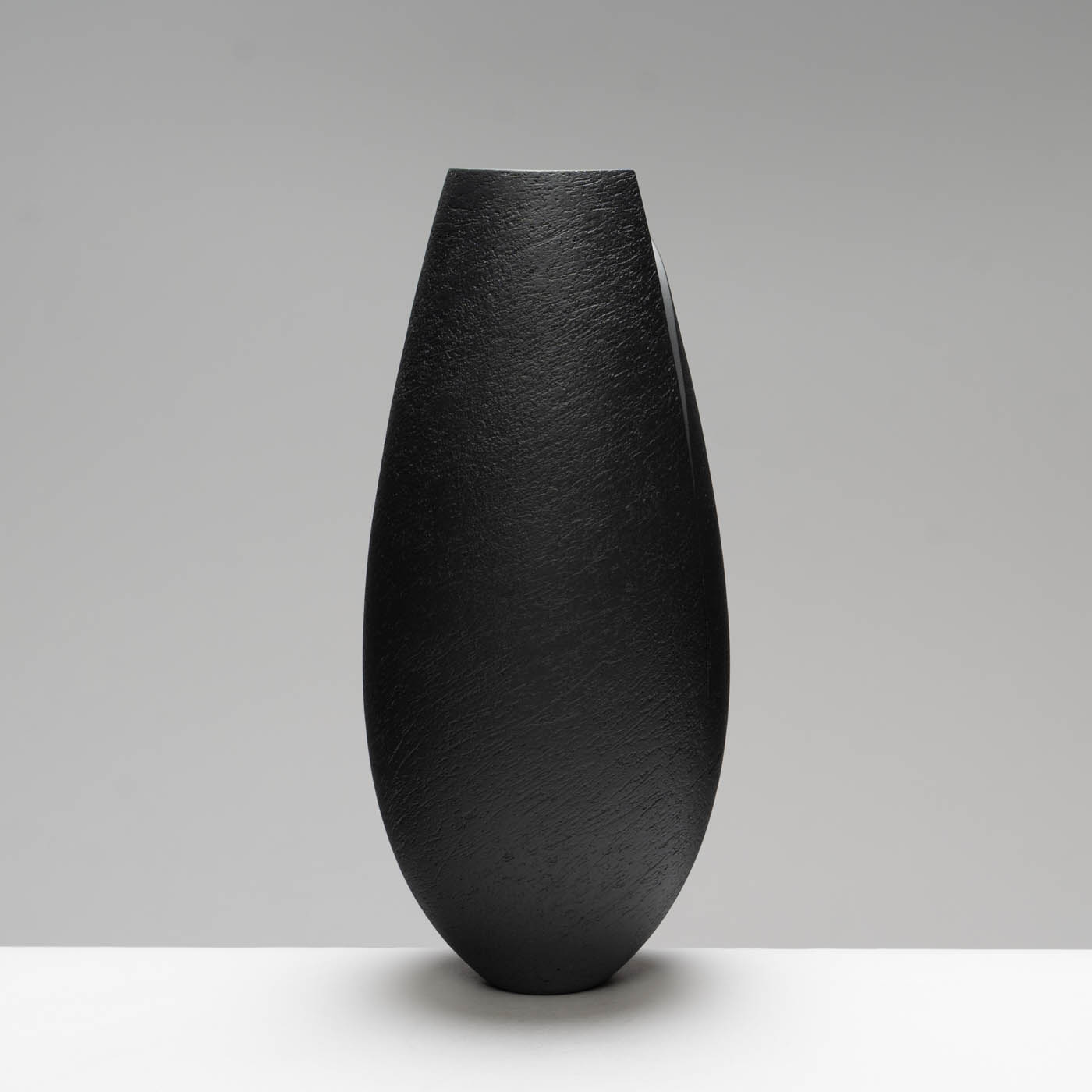 ASH259X81 Black Cut and Altered Vessel