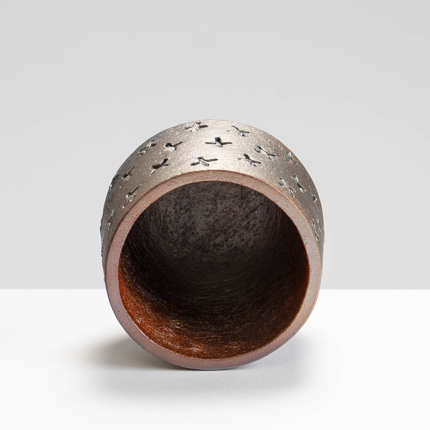 SH489X71 Small Raku Cross Pot