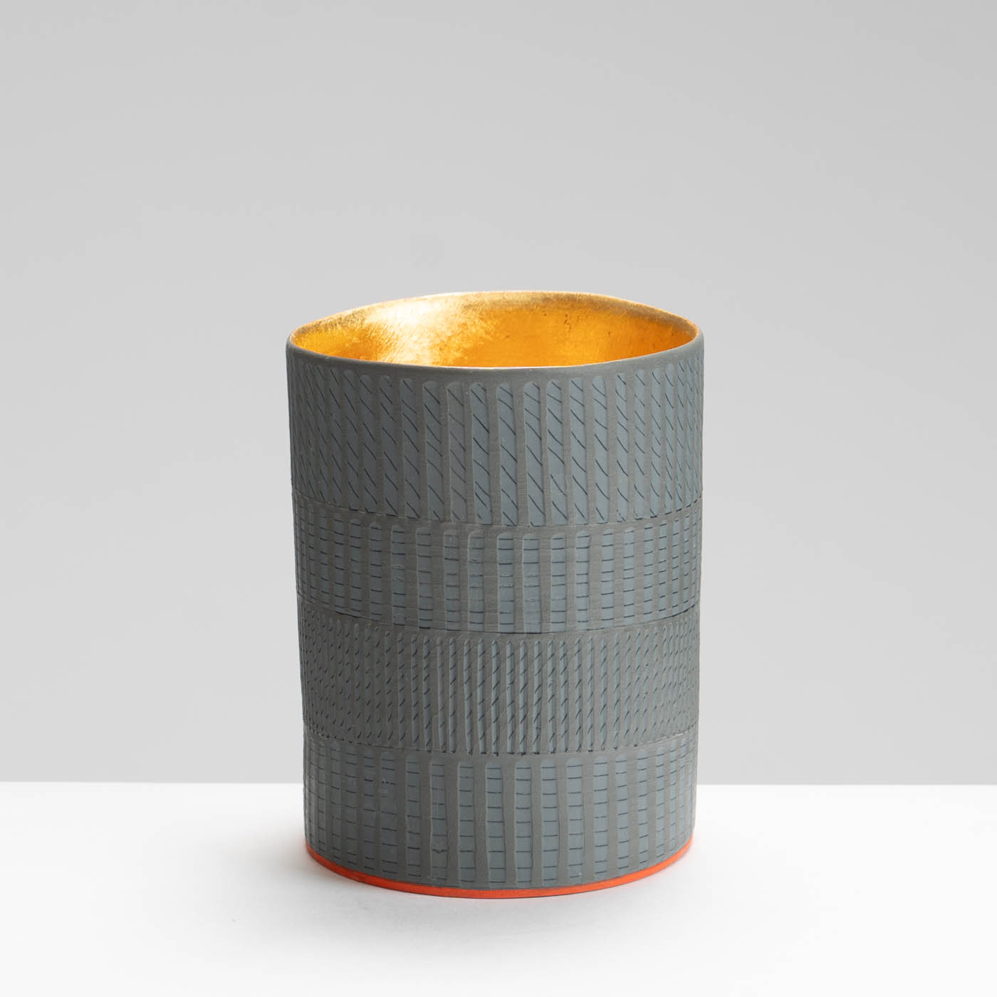LS345Y770 Charcoal Vessel with 23ct Gold Interior