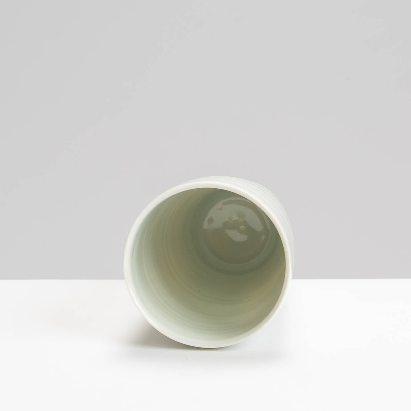 RH578Y130 Beaker Vase Pale Celadon