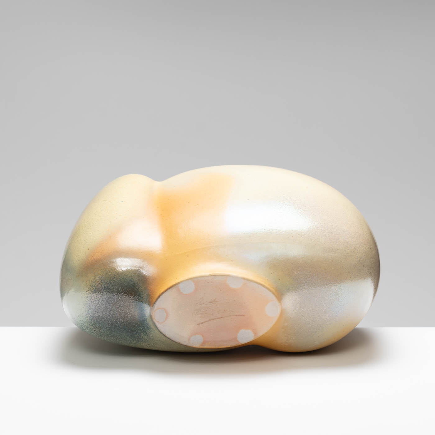 RK53Y198 Large Double-Curled Bowl