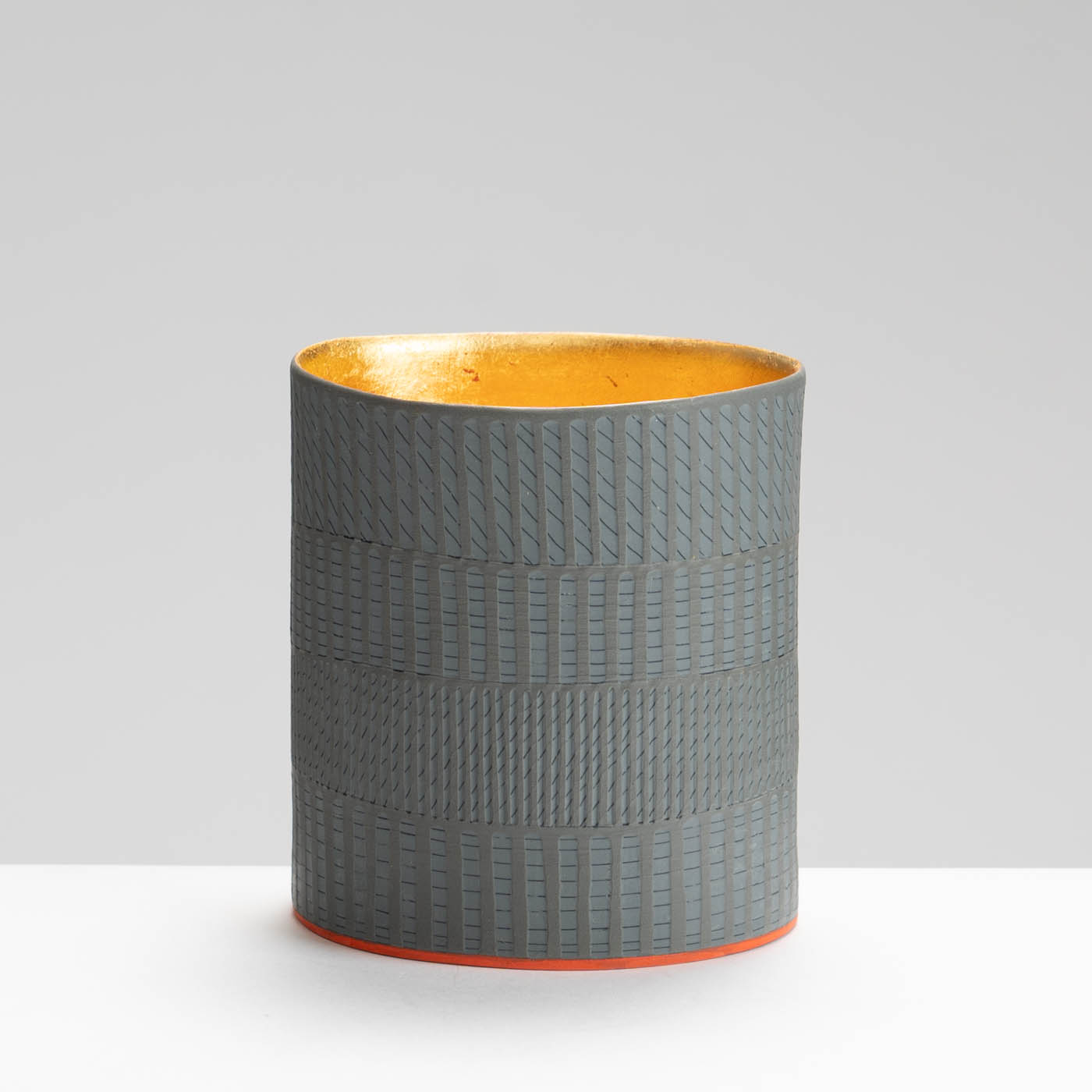 LS345Y770 Charcoal Vessel with 23ct Gold Interior