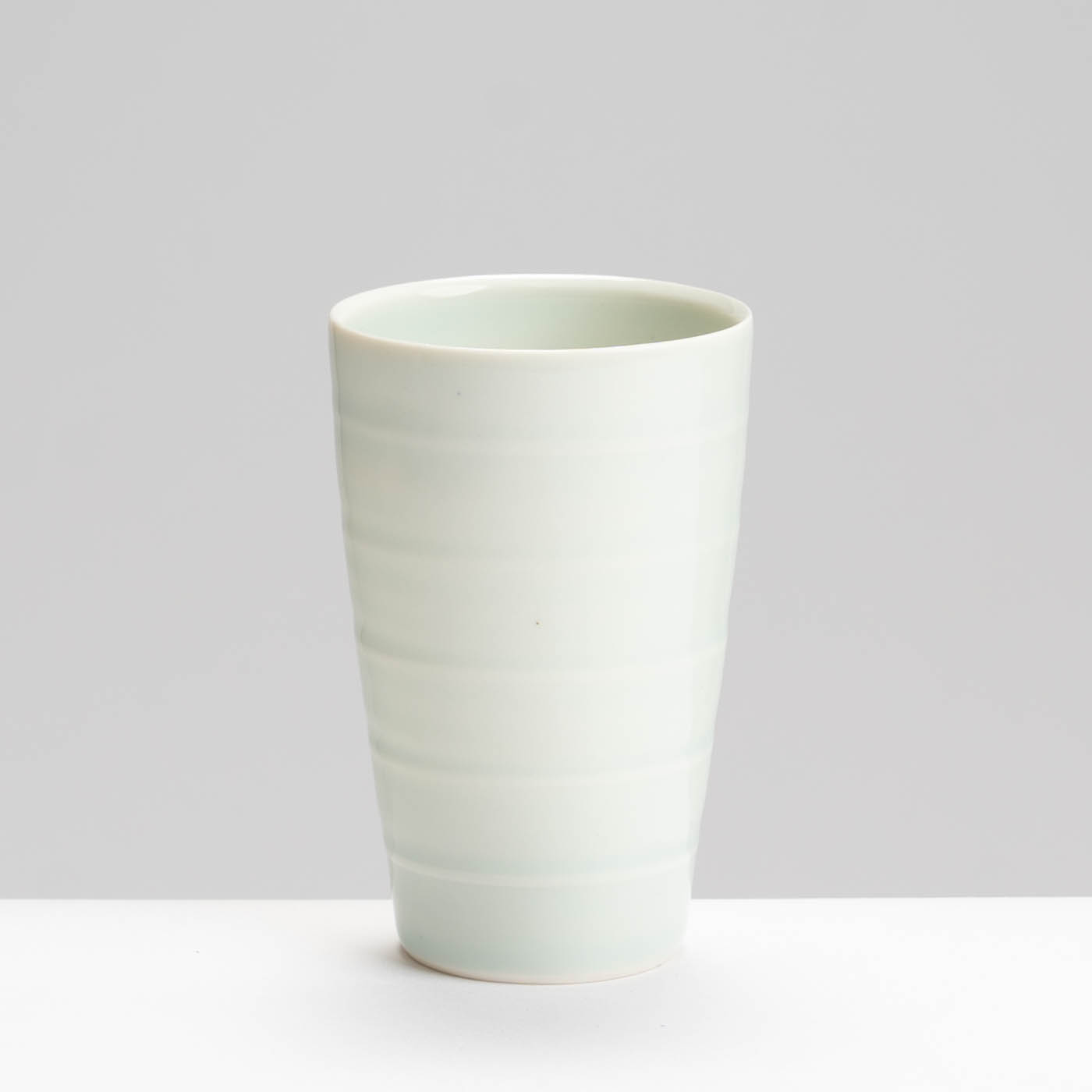 RH578Y130 Beaker Vase Pale Celadon