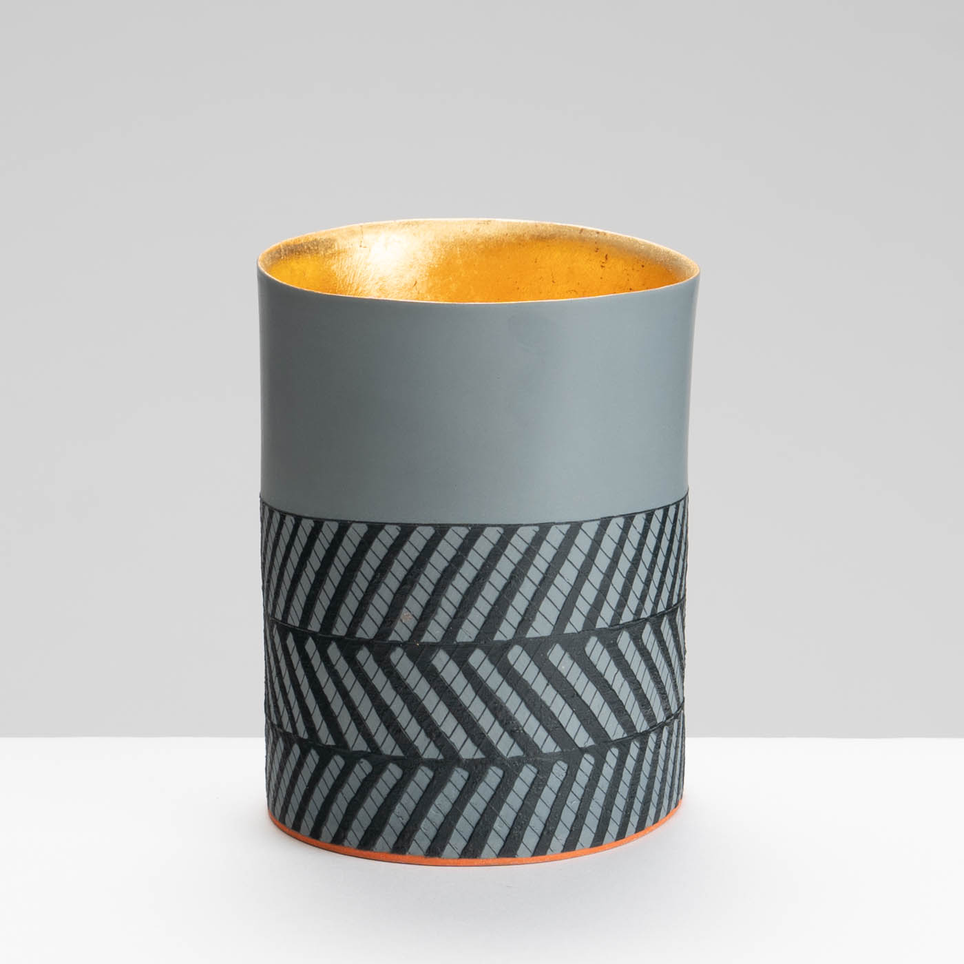 LS345Y786 Charcoal Cylinder Vessel with 23ct Gold Interior