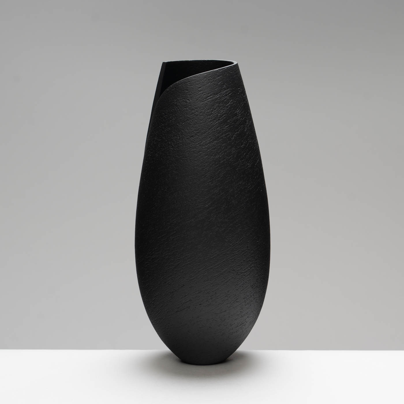 ASH259X81 Black Cut and Altered Vessel