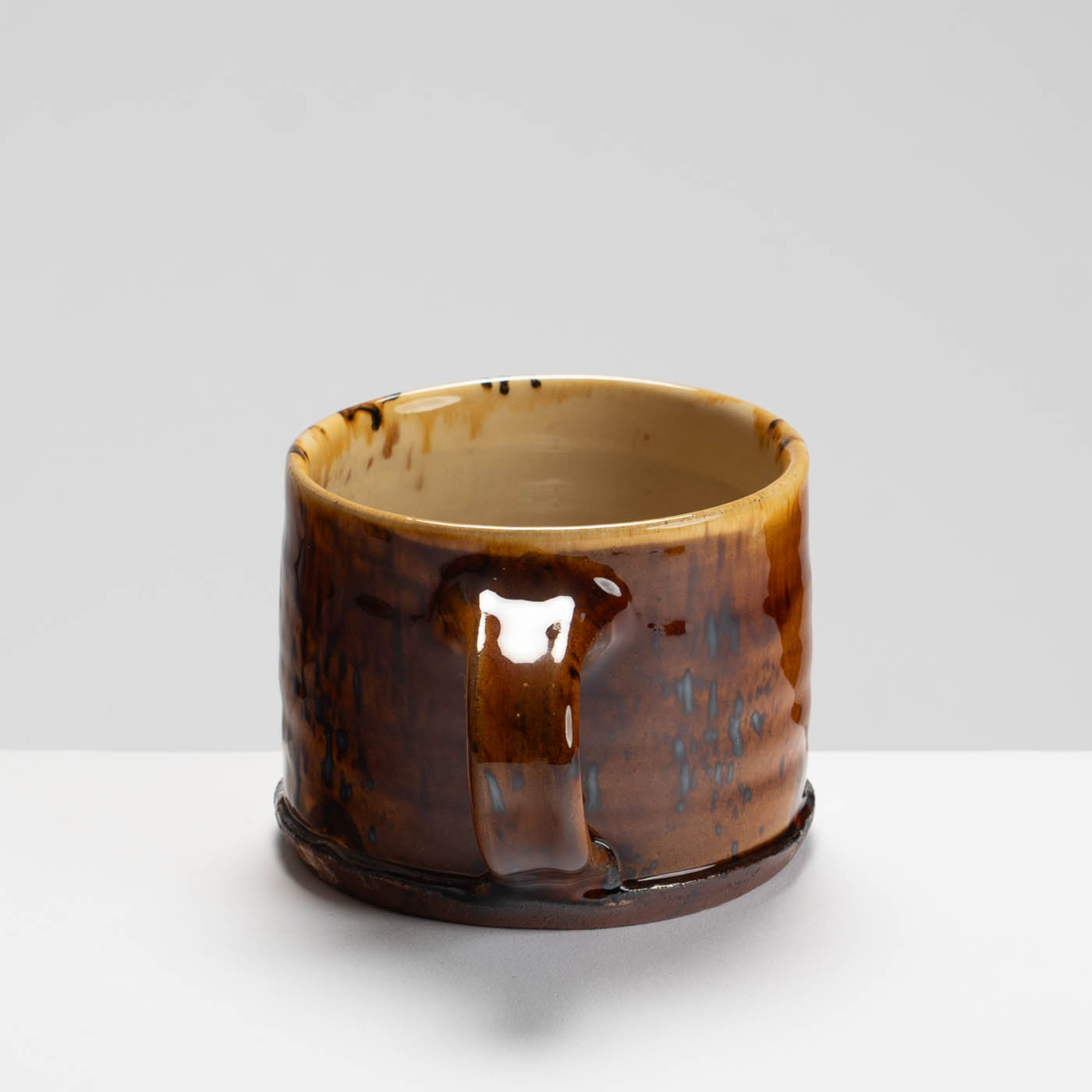 RK561Y046 Medium Mug