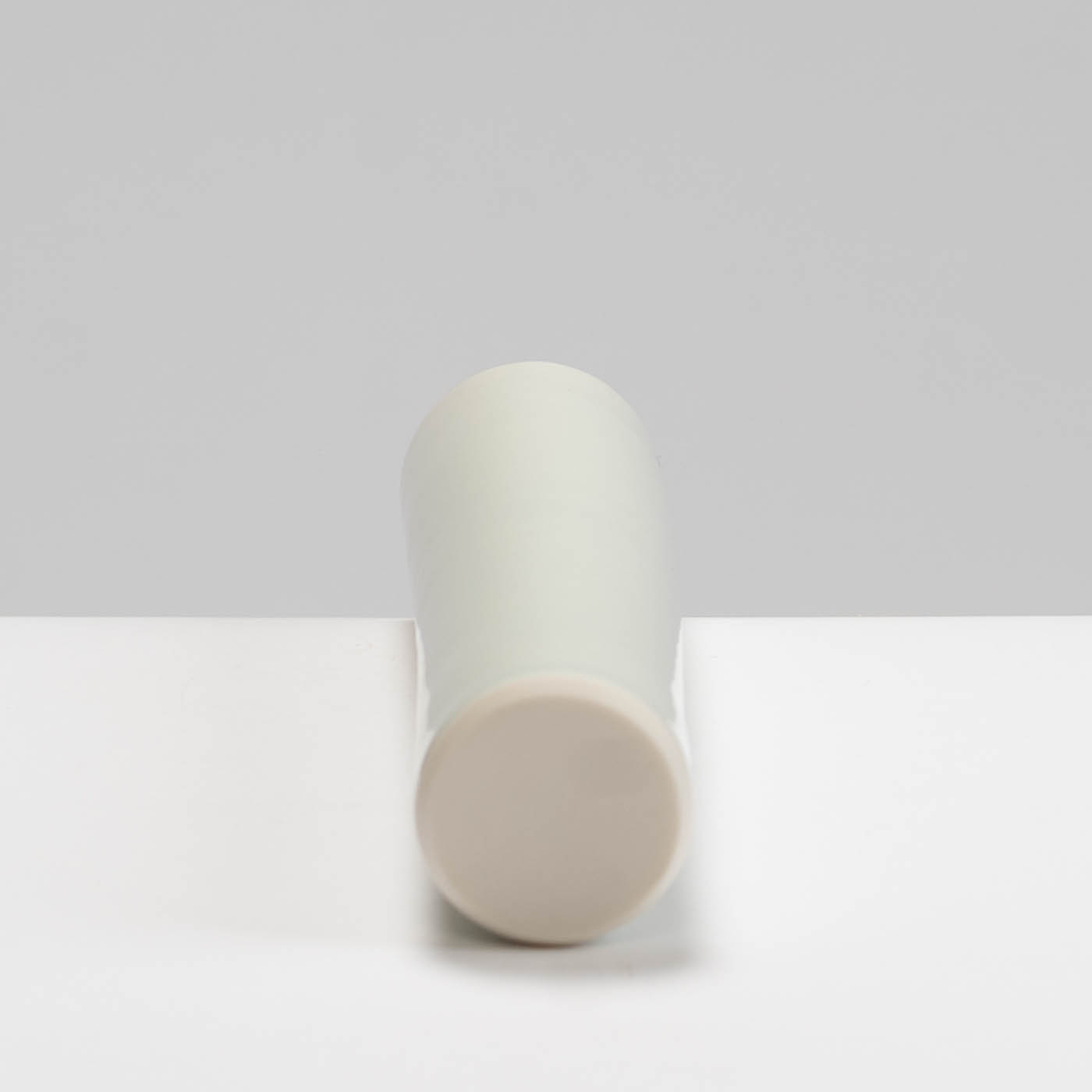 RH578Y117 Cylinder Vase Pale Celadon