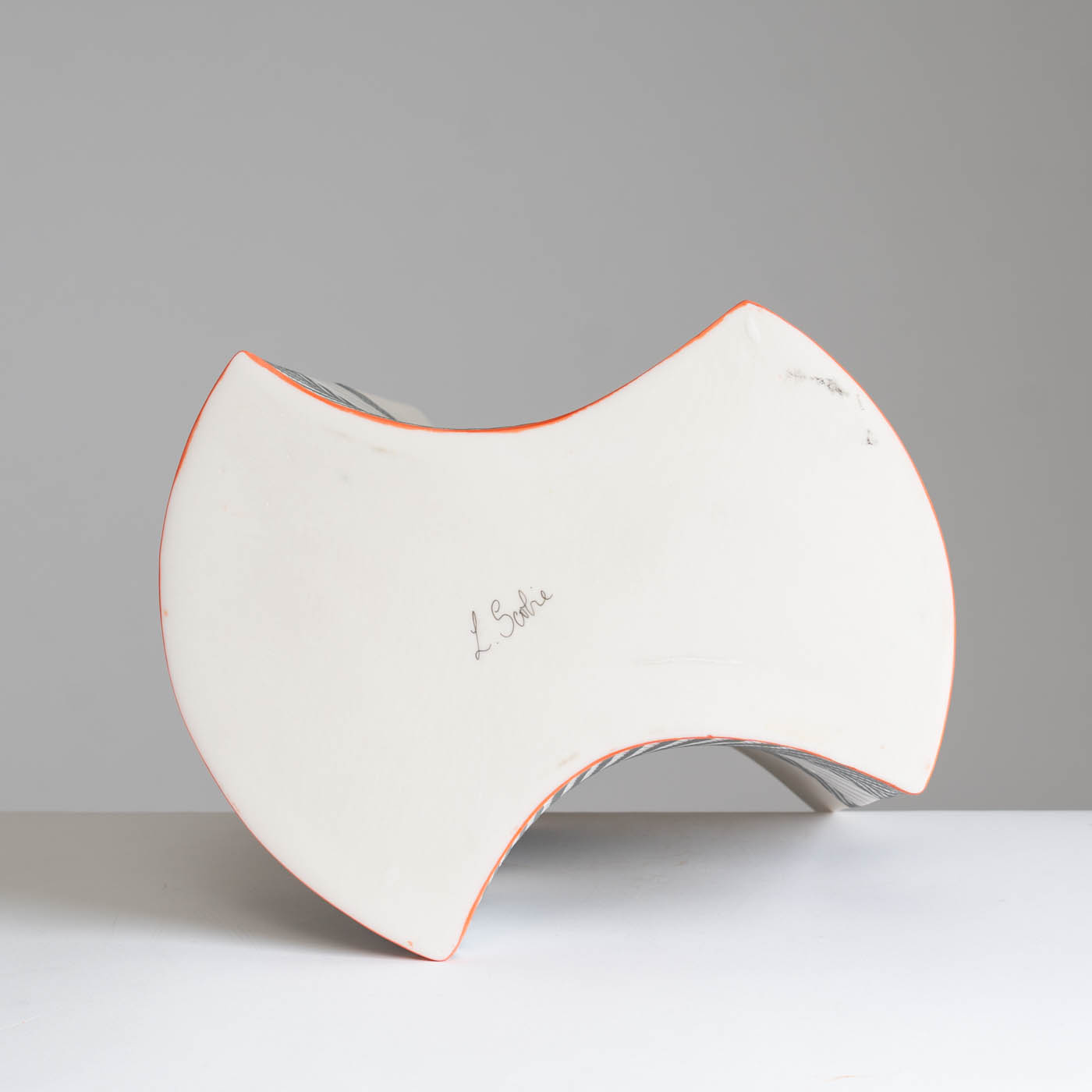 LS345Y791 Large Concave/Convex Vessel with 23ct Gold Interior (Kintsugi )
