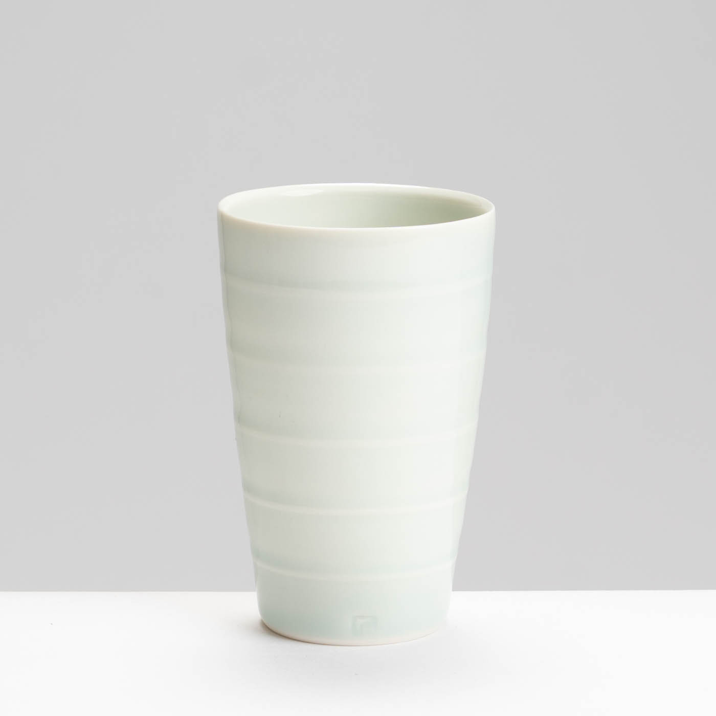 RH578Y130 Beaker Vase Pale Celadon