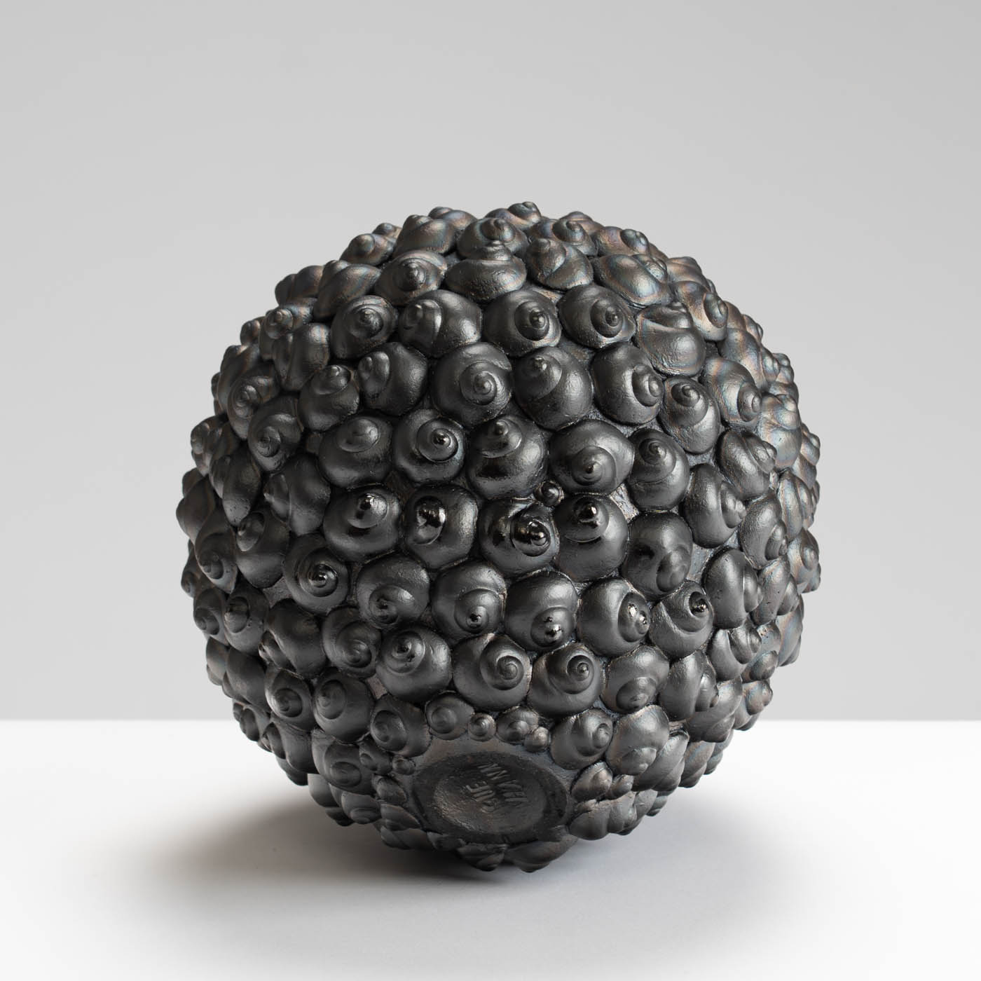 SH489X67 Saggar Snail Shell Pot