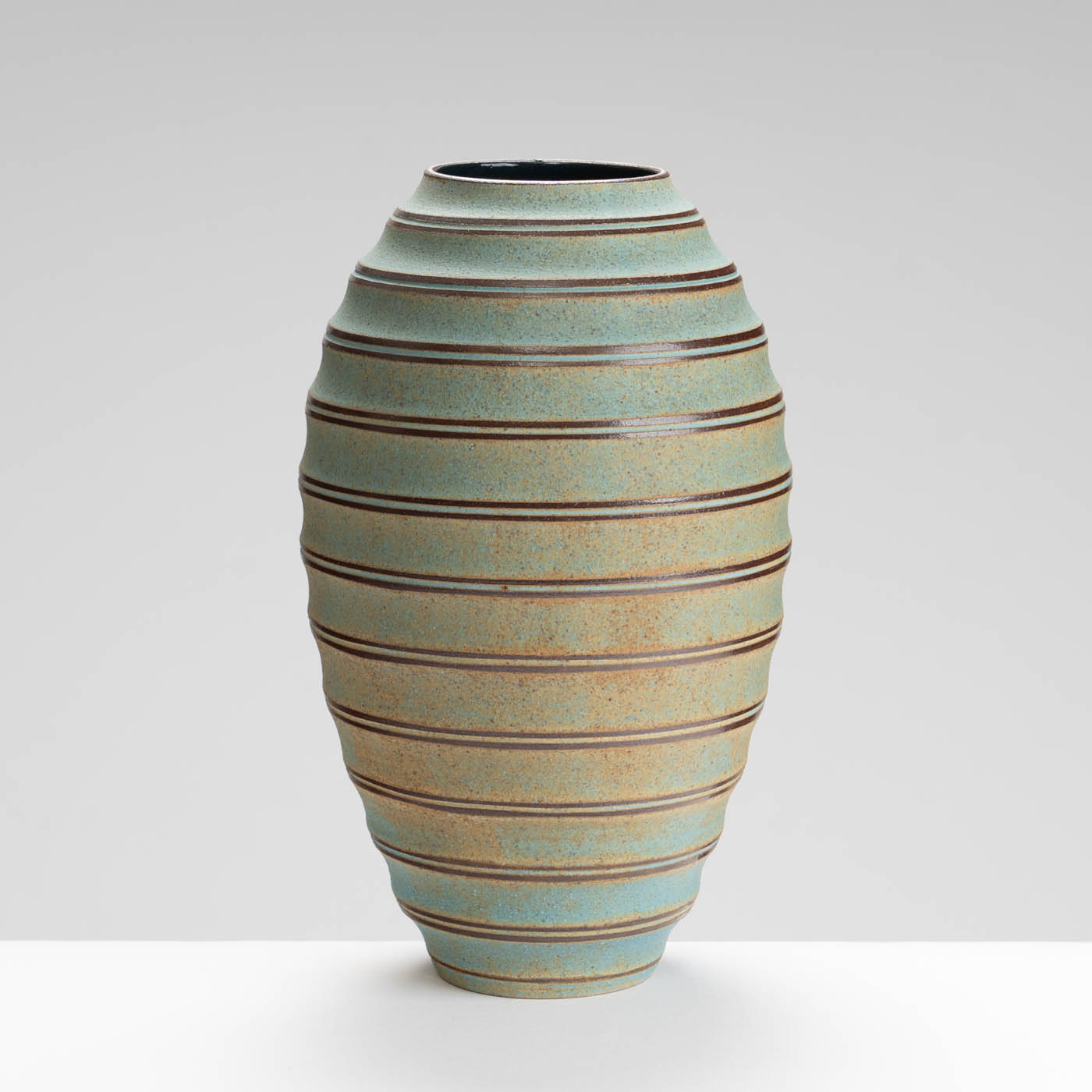 EM183Y957 Lantern Vase