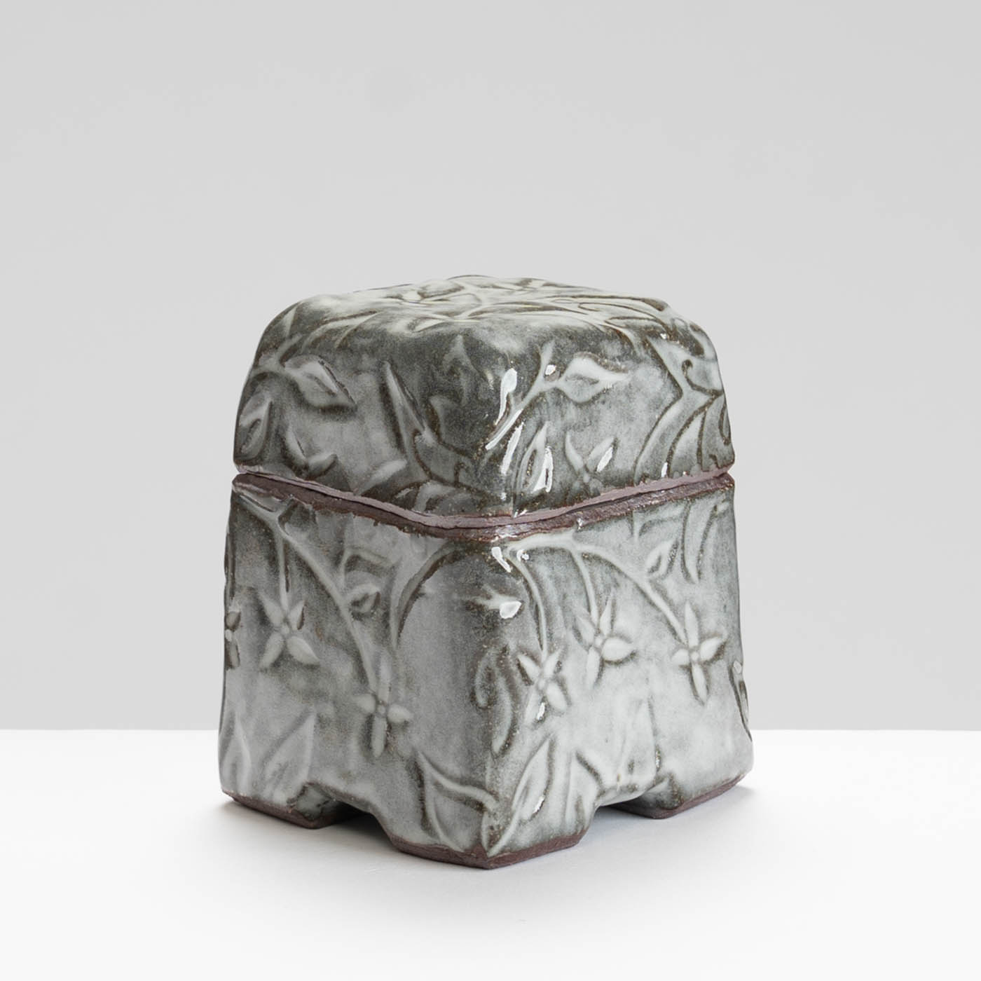 HL416Y101 Lidded Box