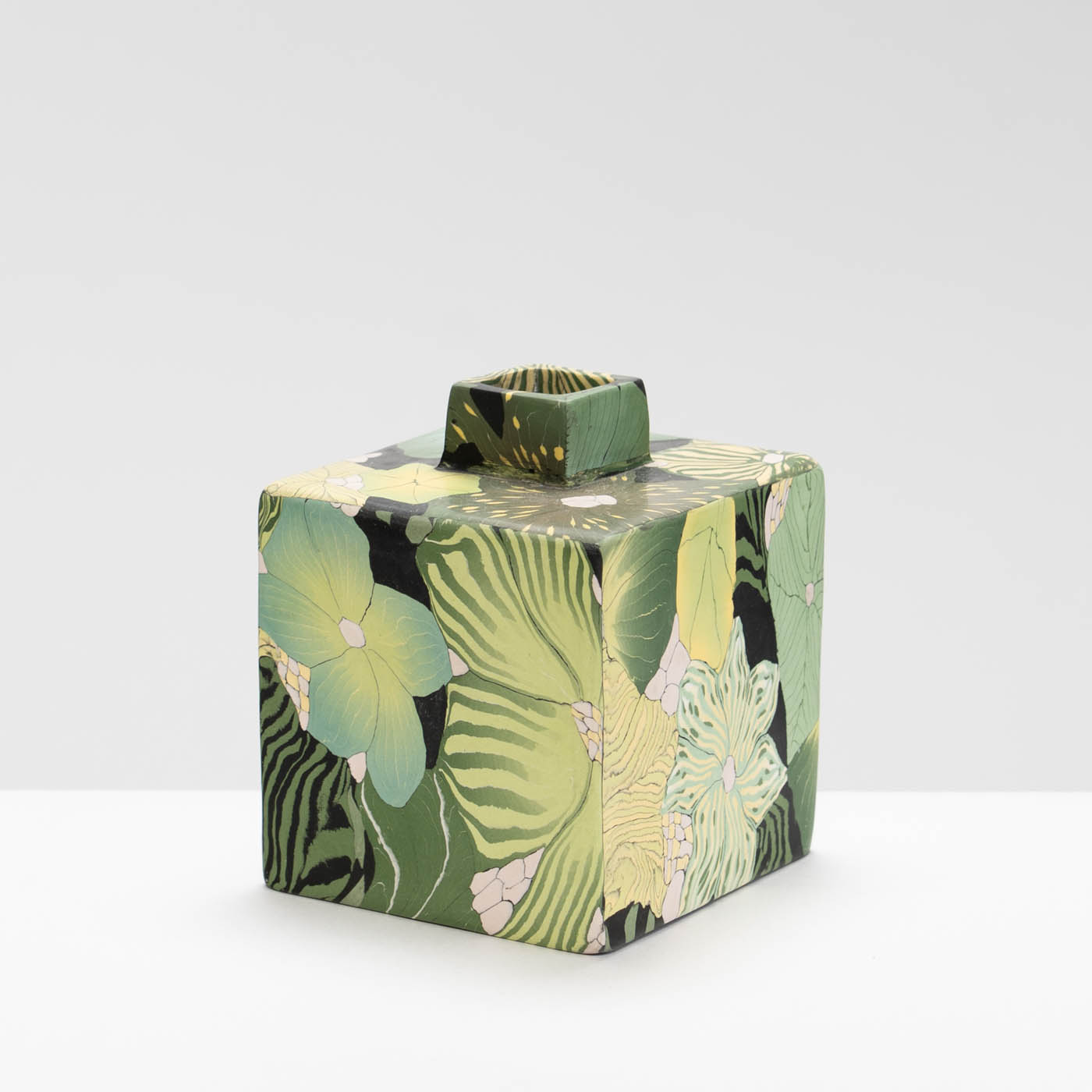 JM570Y11 Green Cubed Bottle