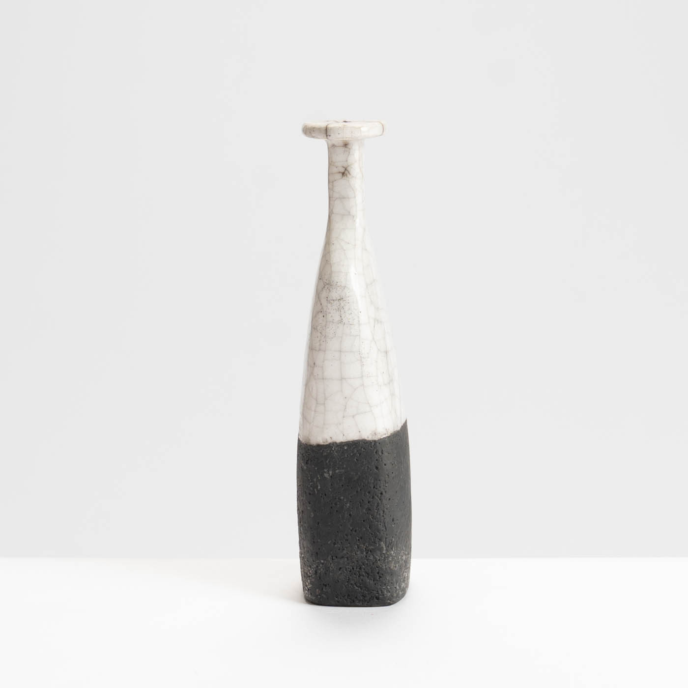 UM590Y56 Bottle