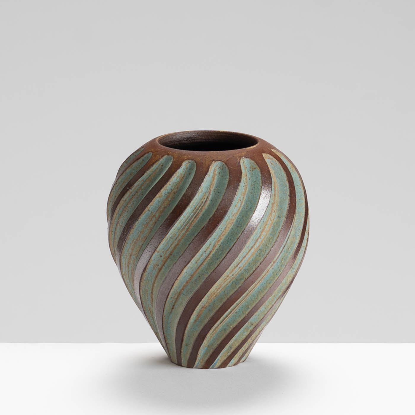 EM183Y960 Mini Carved Ball