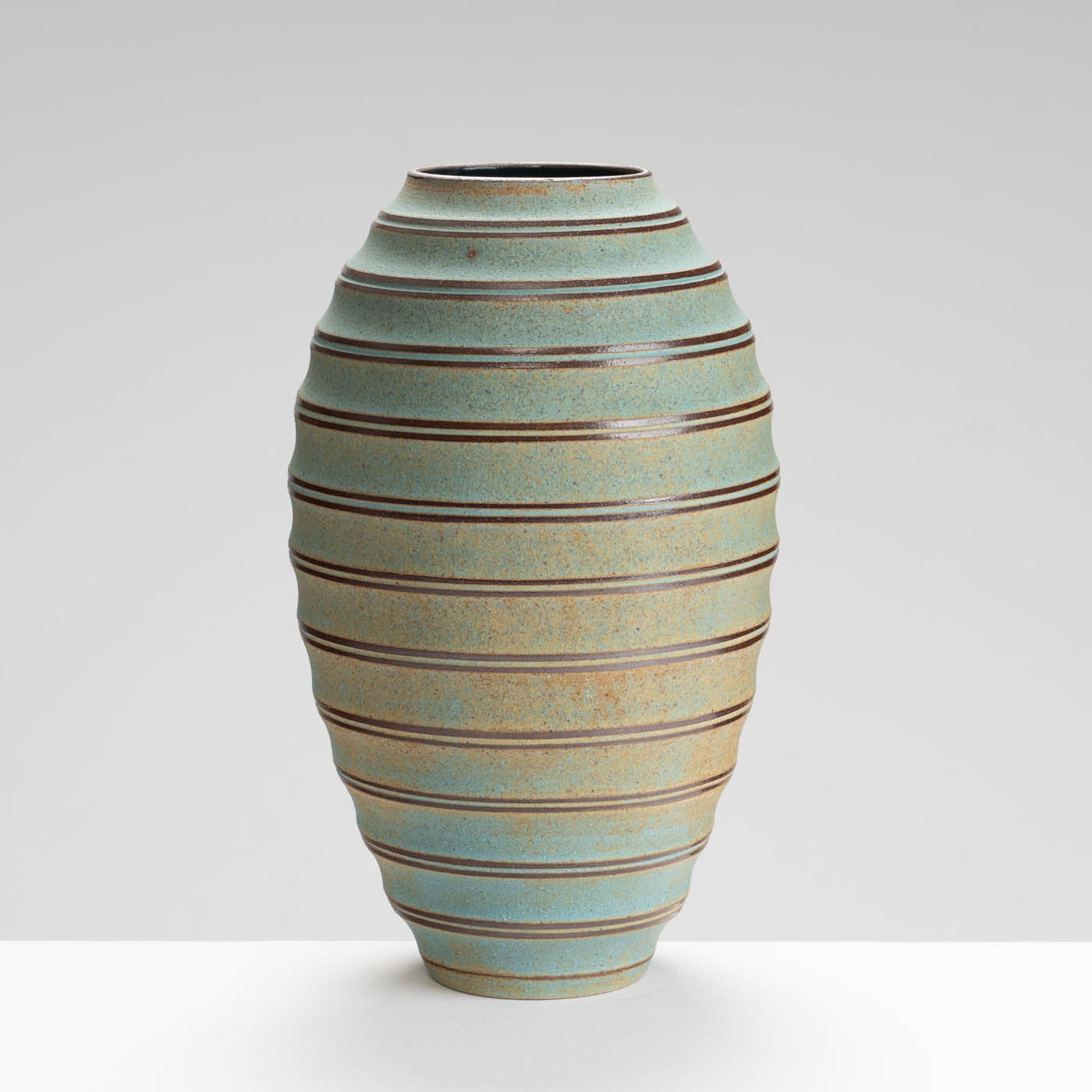 EM183Y957 Lantern Vase