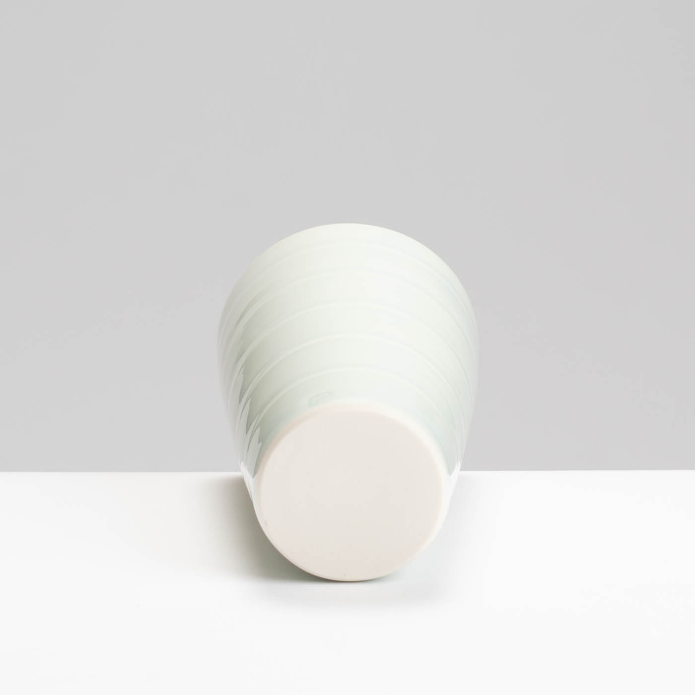 RH578Y130 Beaker Vase Pale Celadon