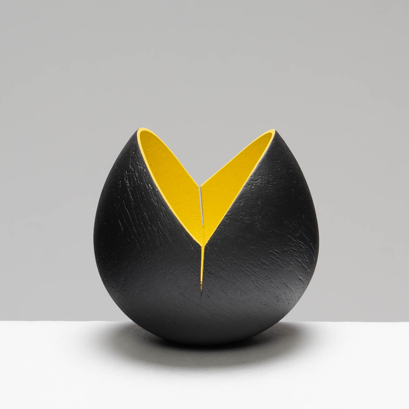 ASH259X84 Black Cut and Altered Pinch Pot