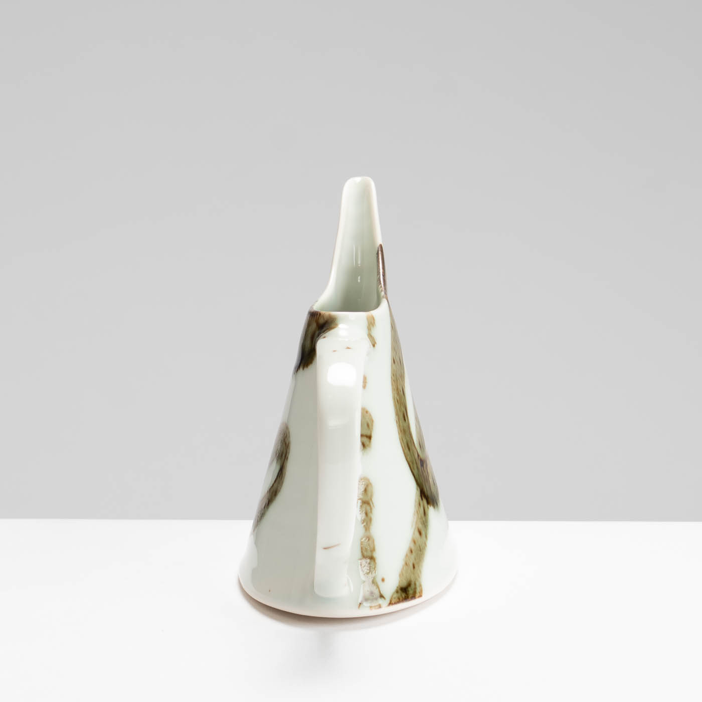 TT525Y238 Small Oval Jug Splash