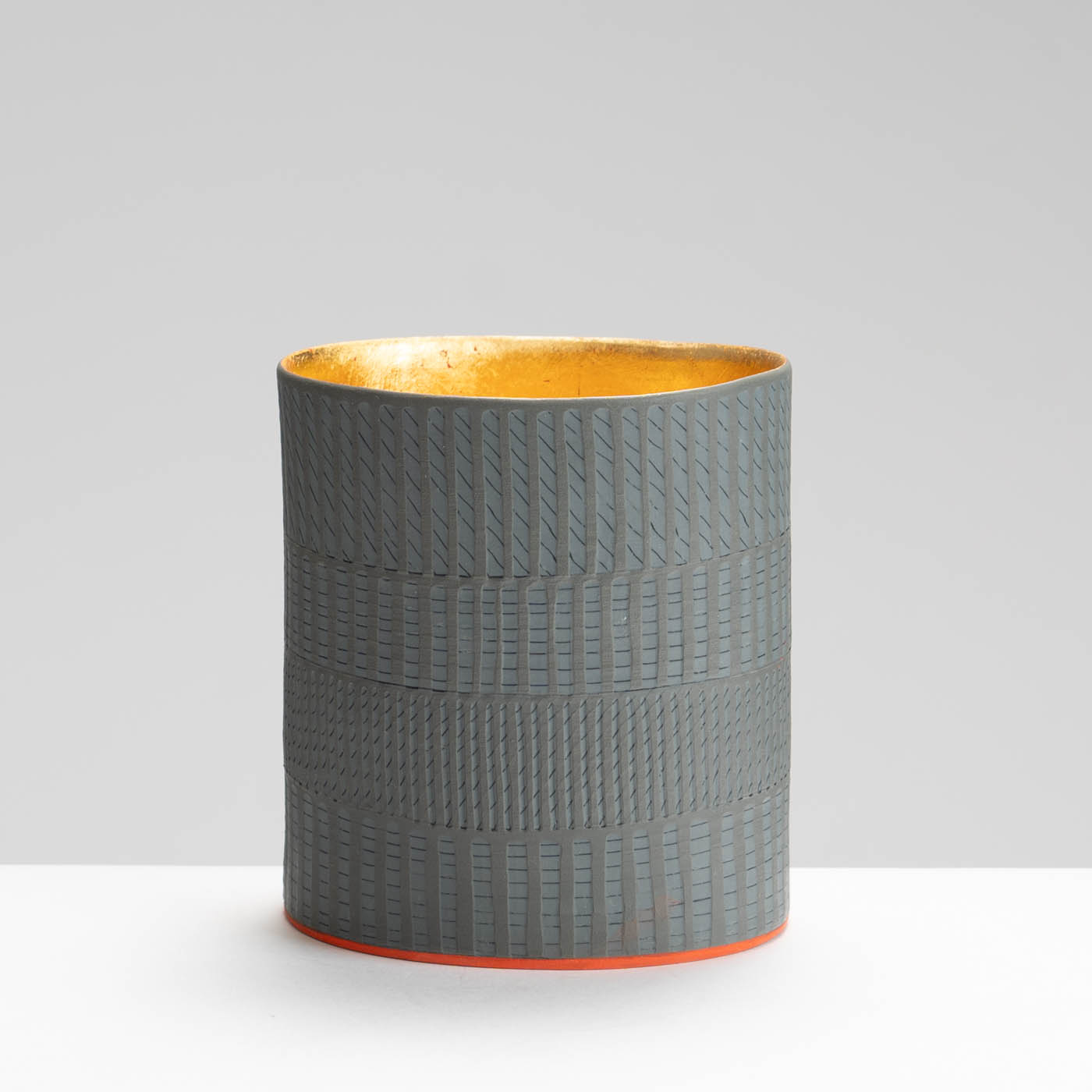 LS345Y770 Charcoal Vessel with 23ct Gold Interior