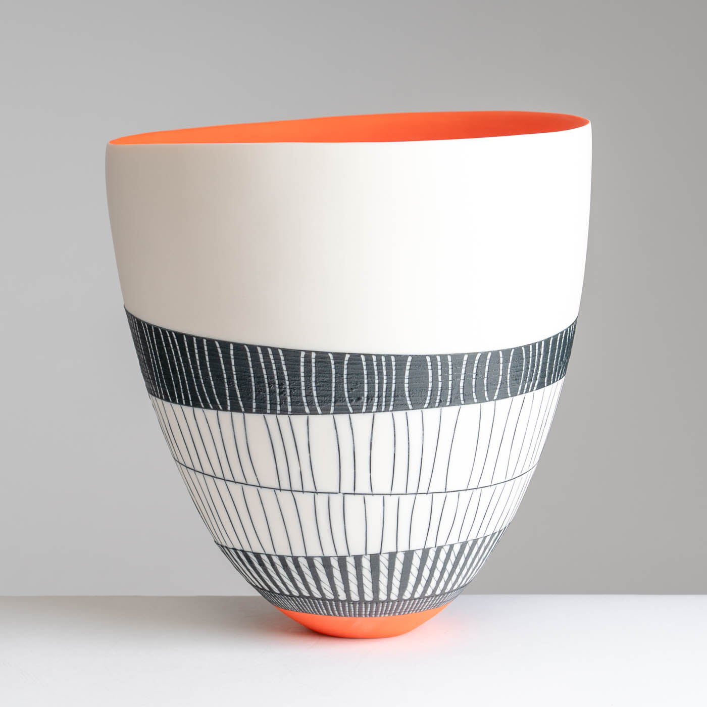 LS345Y736 Large Bowl with Deep Orange Interior