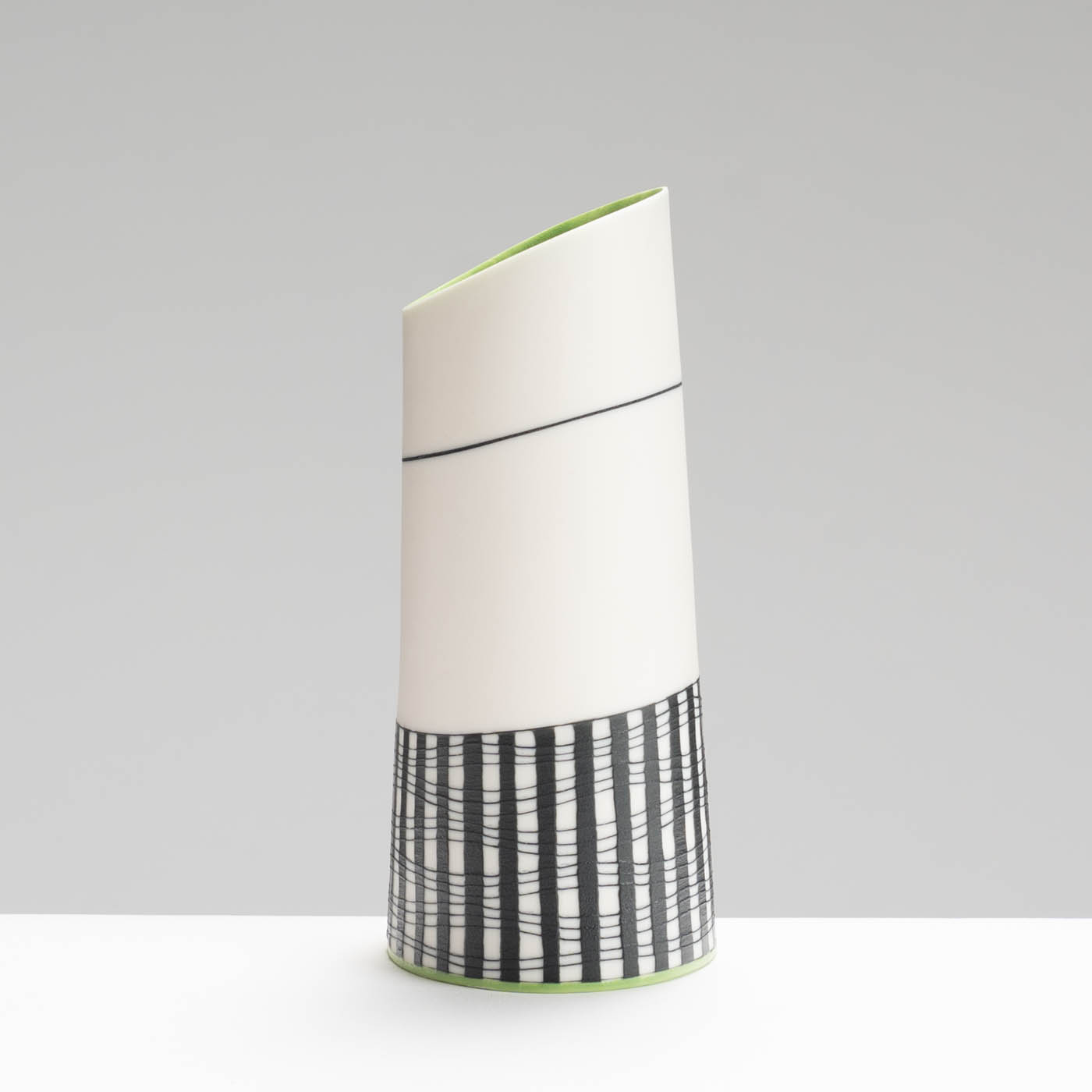 LS345Y783 Small Vase