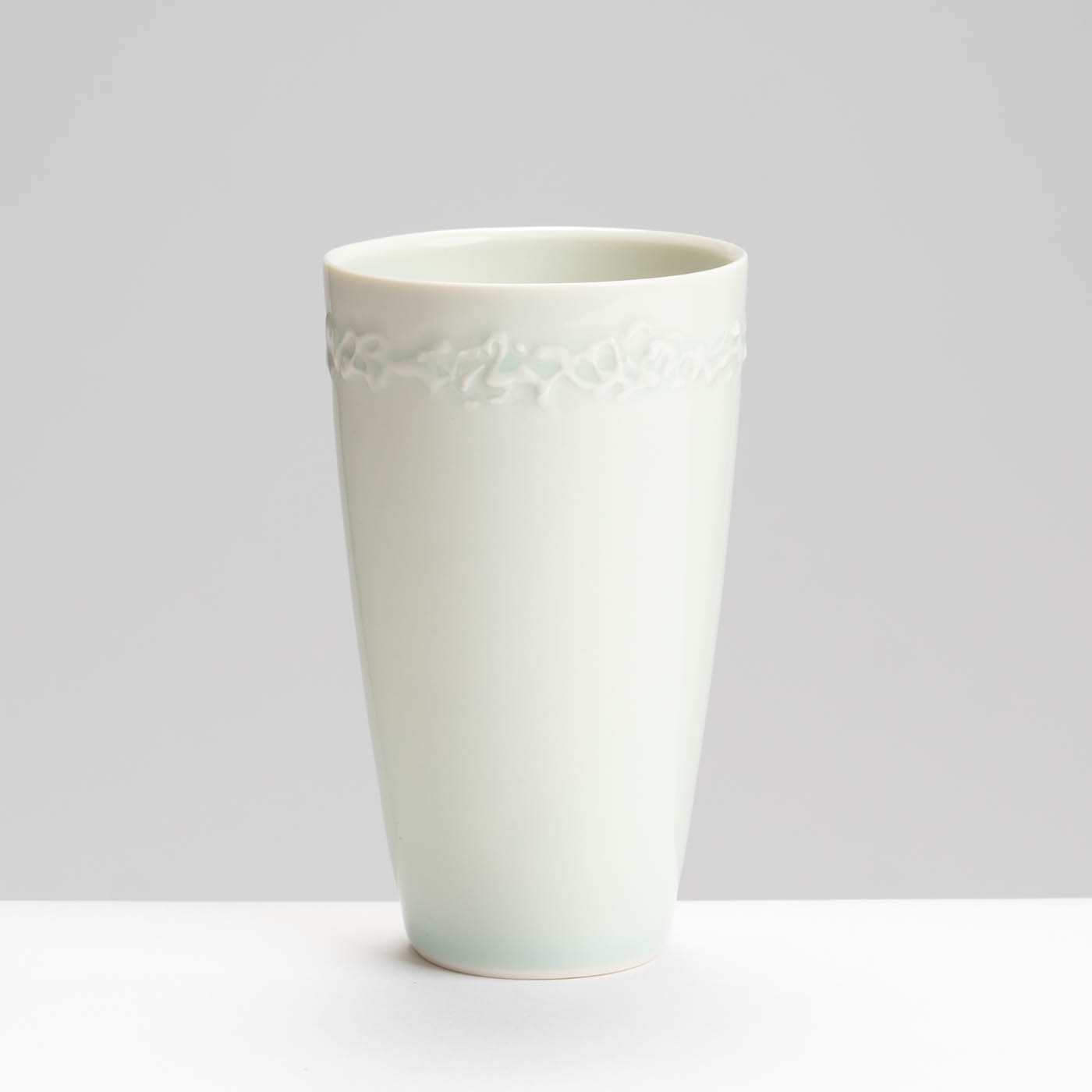 RH578Y129 Beaker Vase Pale Celadon