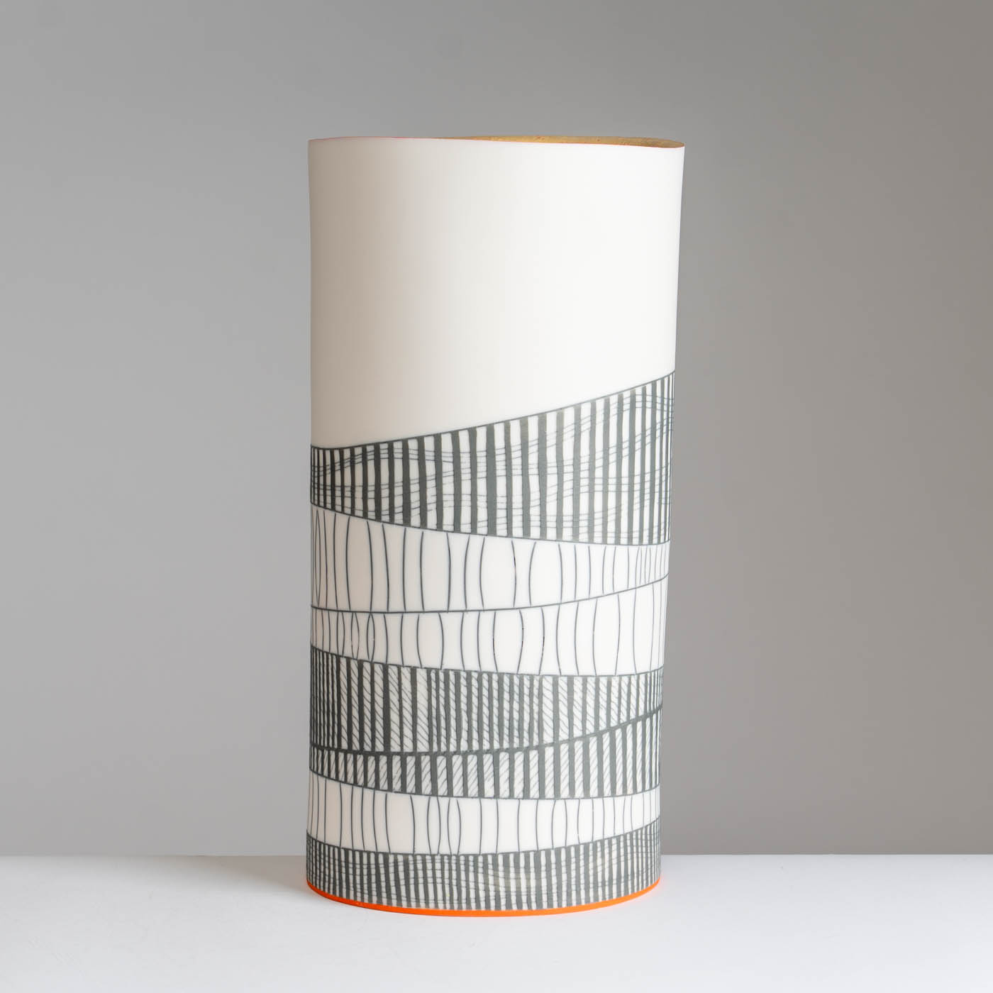 LS345Y785 Tall Cylinder Vessel with 23ct Gold Interior