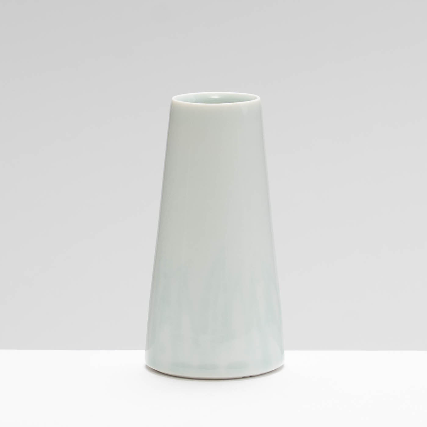 CK233Y1680 Bud Vase