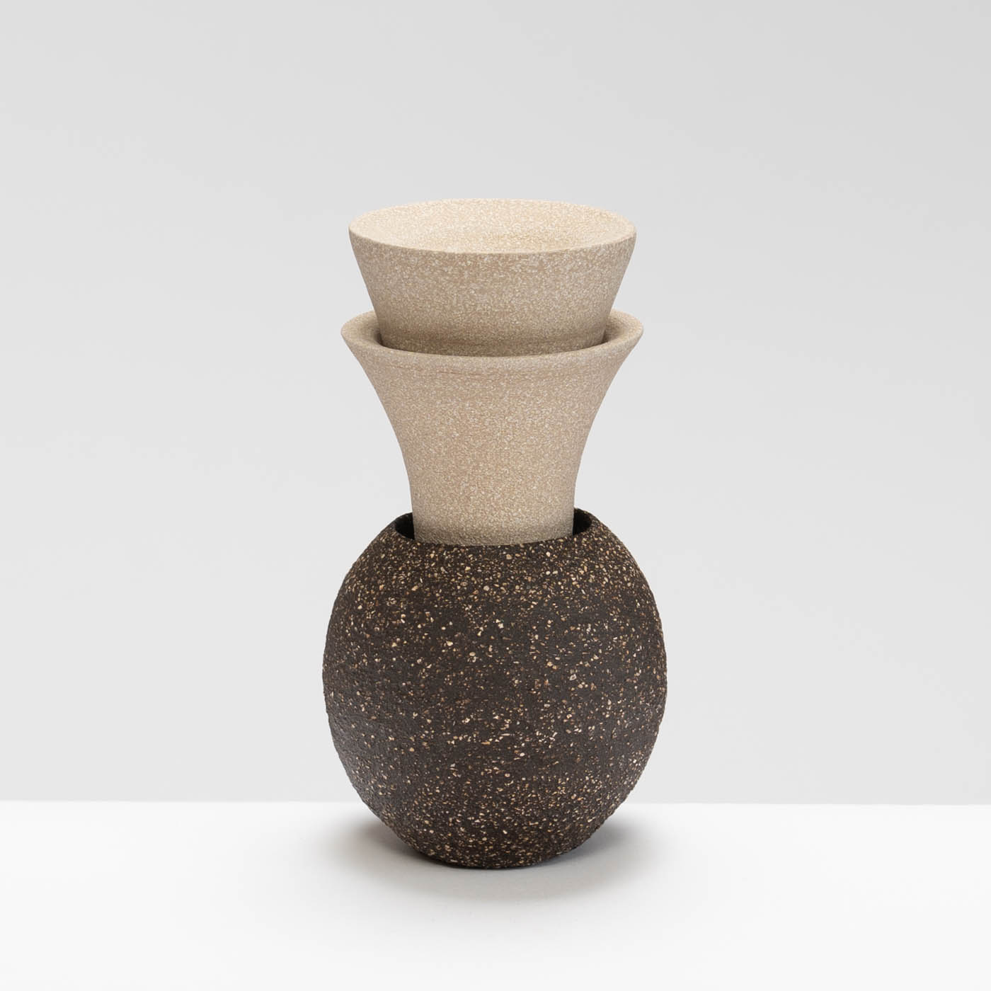 MC323Y132 Curio Vessel