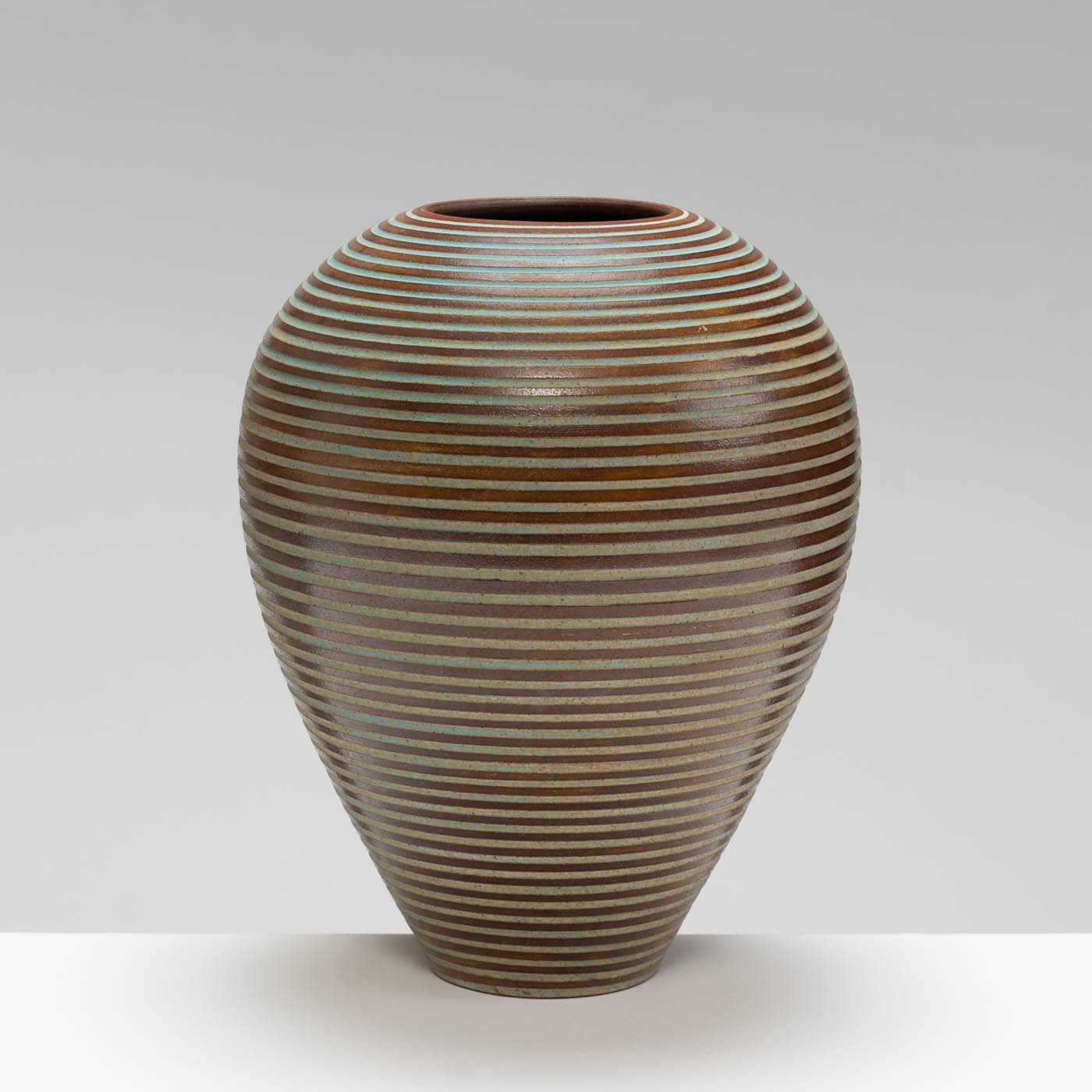 EM183Y966 Striped Ball