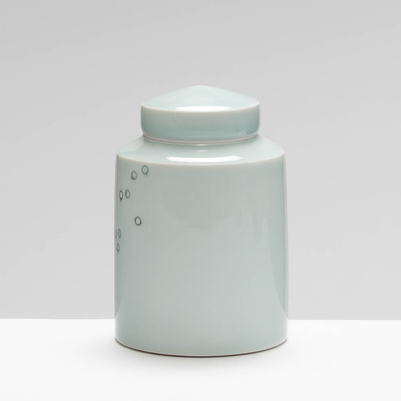 CK233Y1693 Celadon Lidded Jar