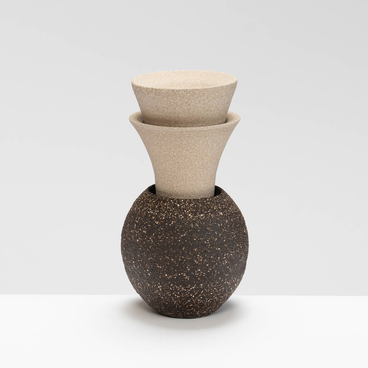 MC323Y132 Curio Vessel