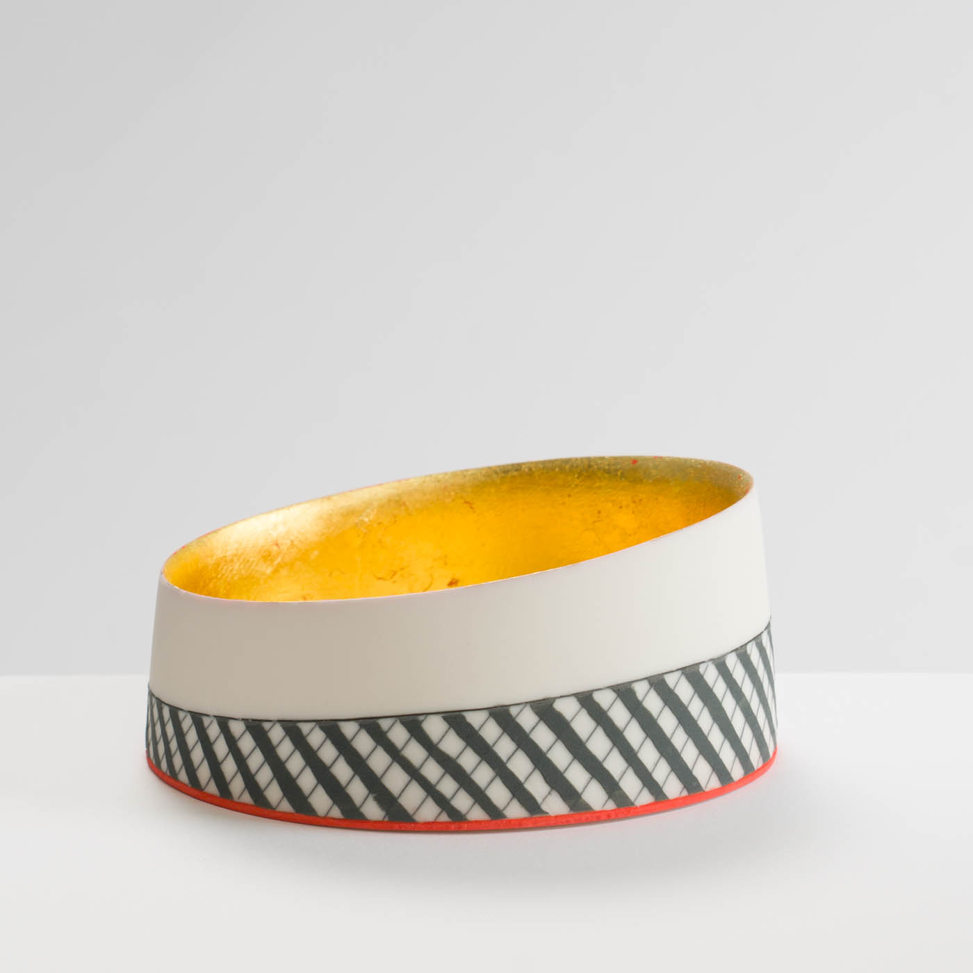 LS345Y716 Shallow Bowl with 23ct Gold Interior