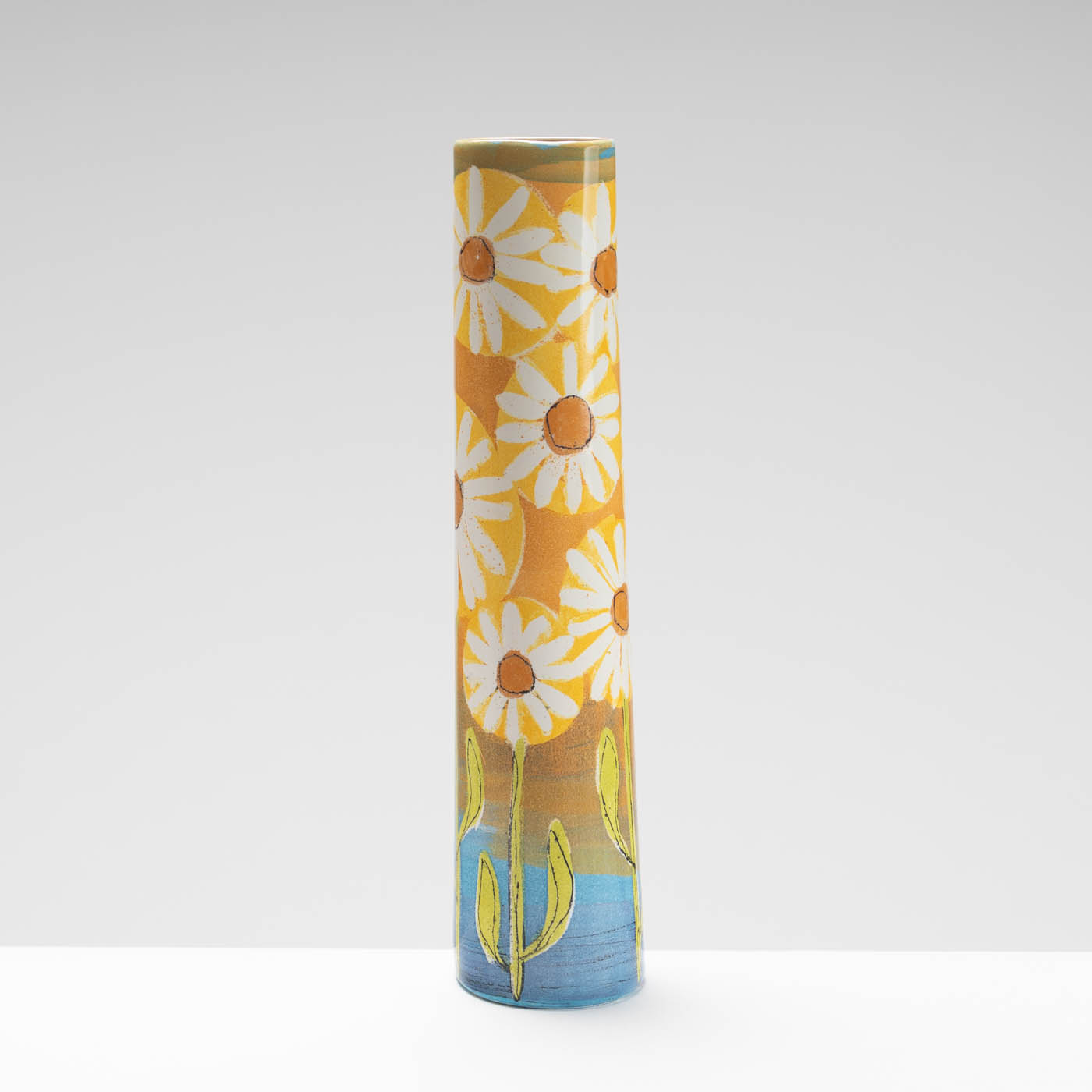 LK256Y544 Cone Vase Orange Daisies