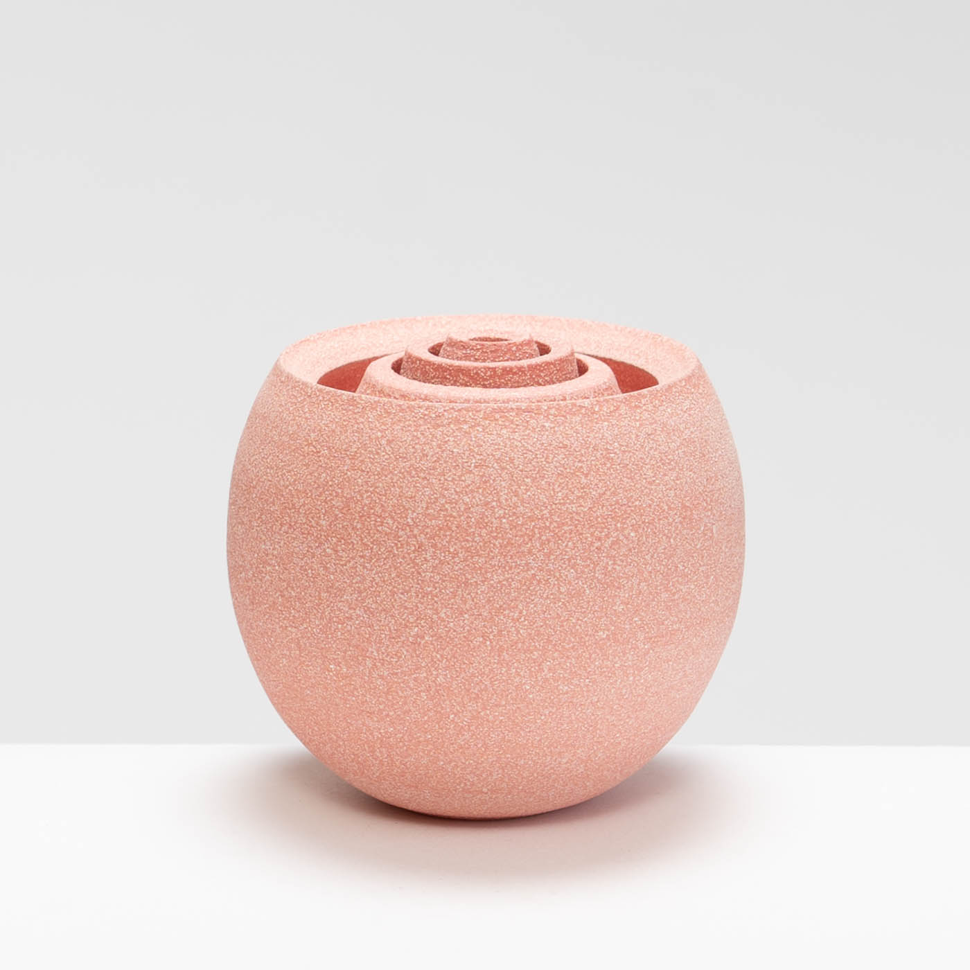 MC323Y129 Curio Vessel