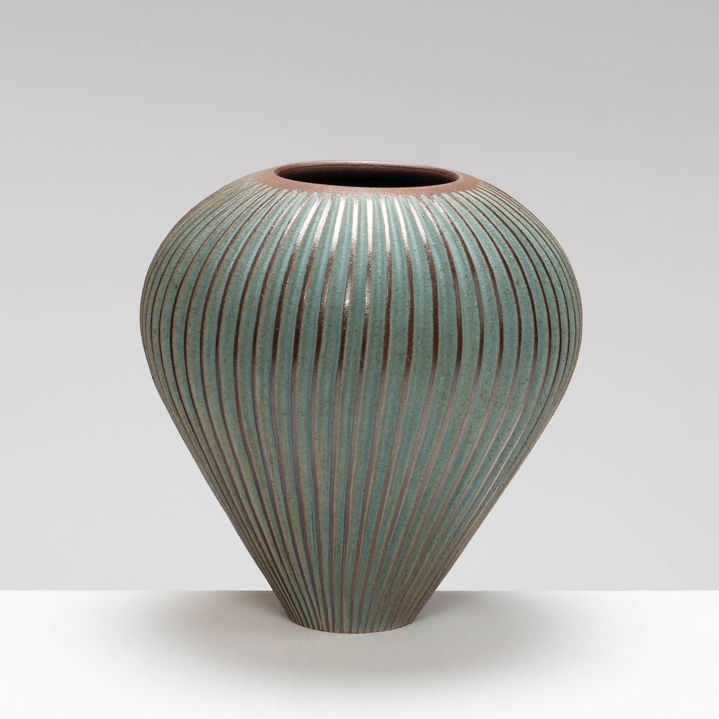 EM183Y965 Seed Pod Vase