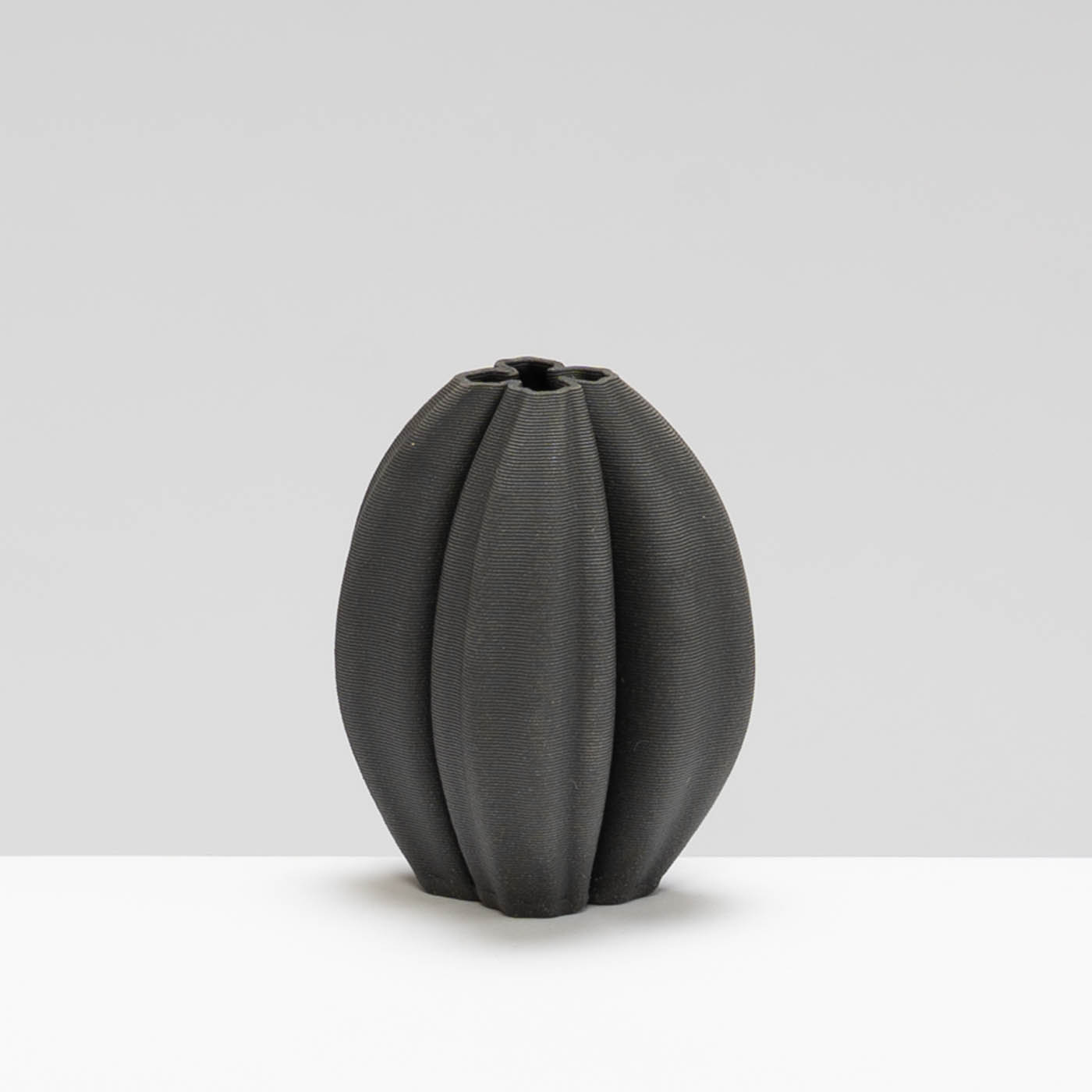 JH588Y64 Pod Vase