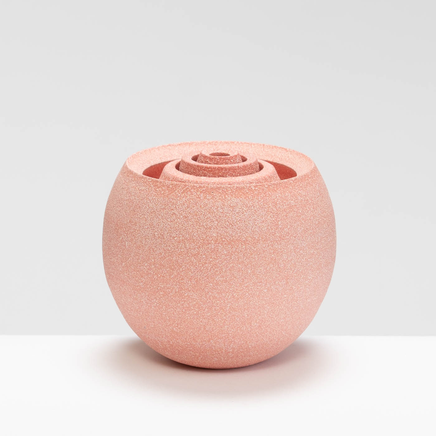 MC323Y129 Curio Vessel